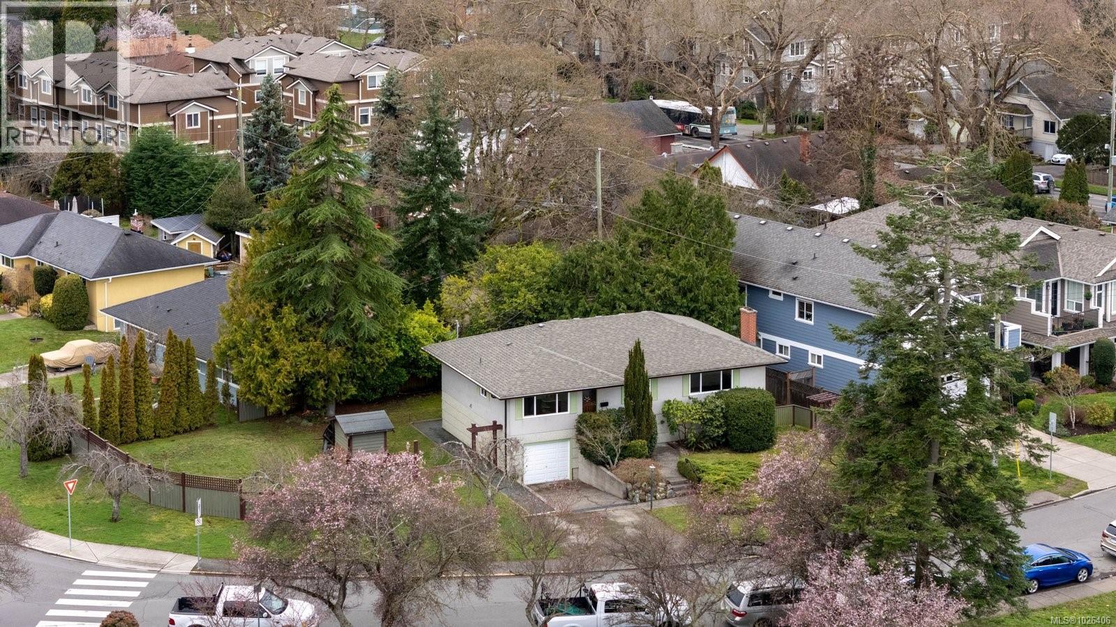  1721 Townley Street, Saanich