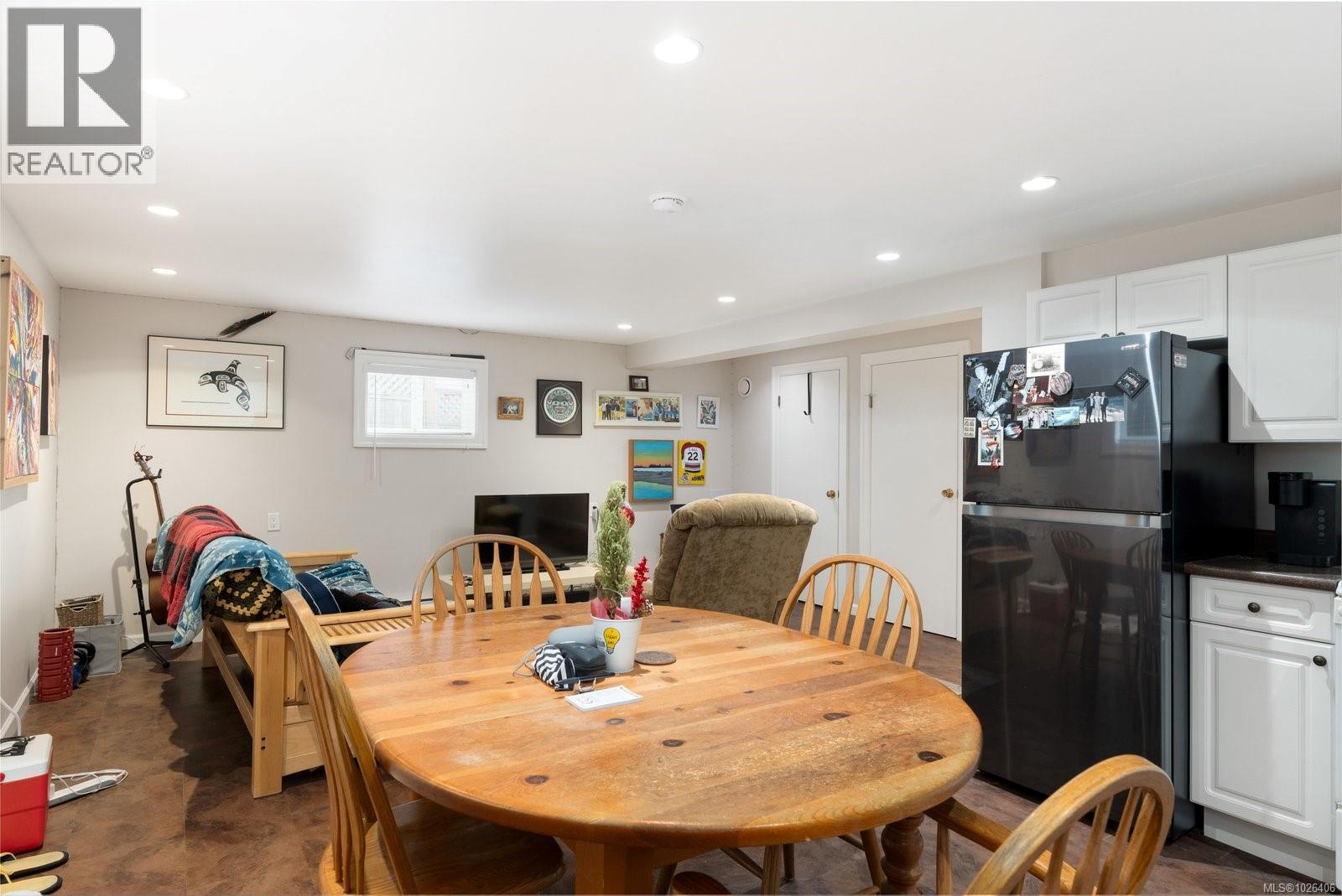  1721 Townley Street, Saanich