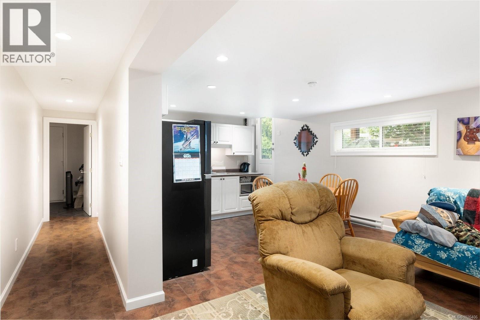  1721 Townley Street, Saanich