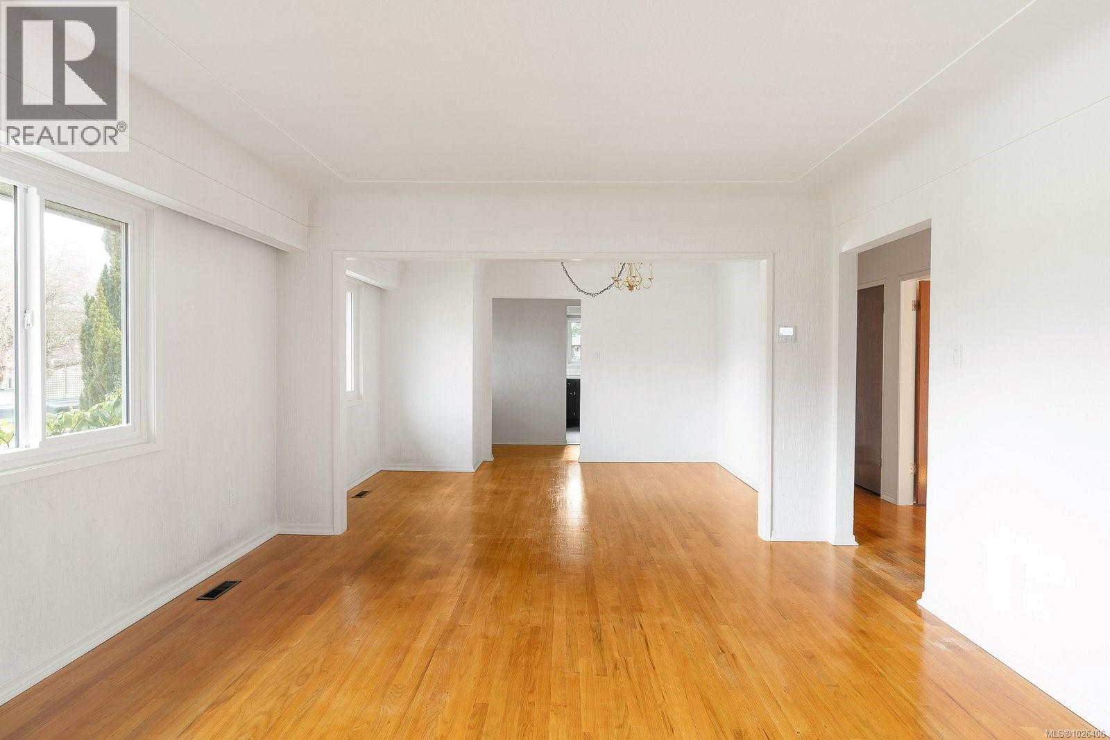  1721 Townley Street, Saanich