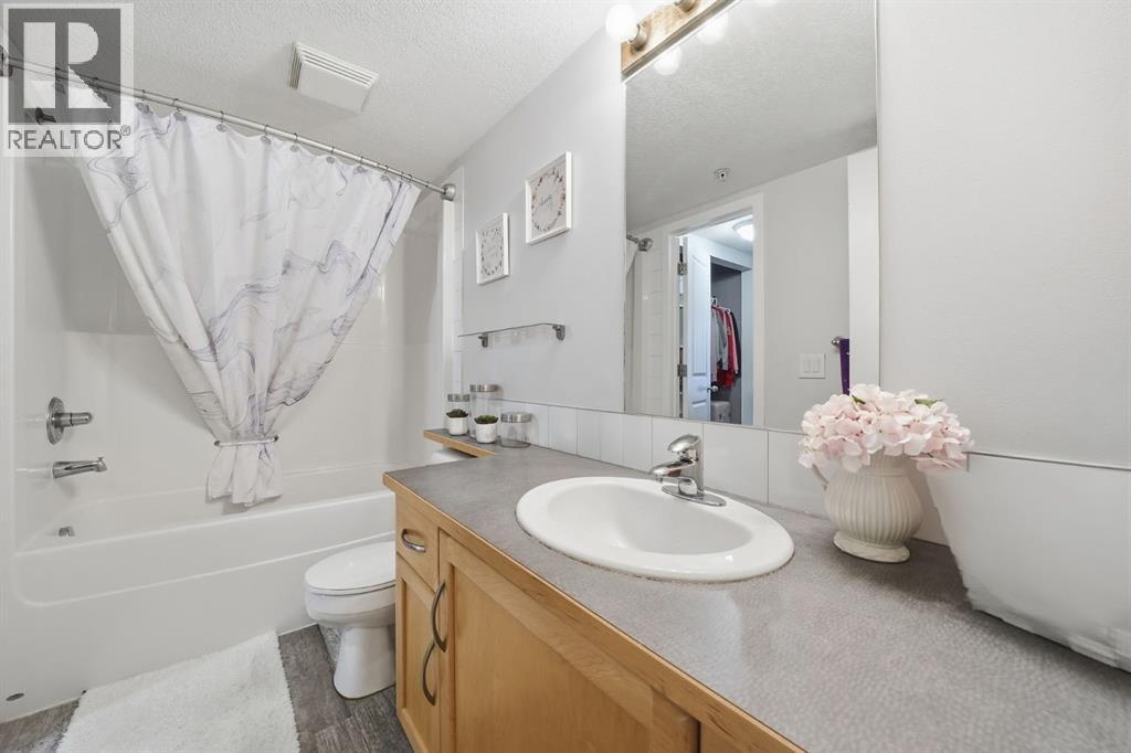 Single Family House for Sale in    Street NE Beddington Heights Calgary 