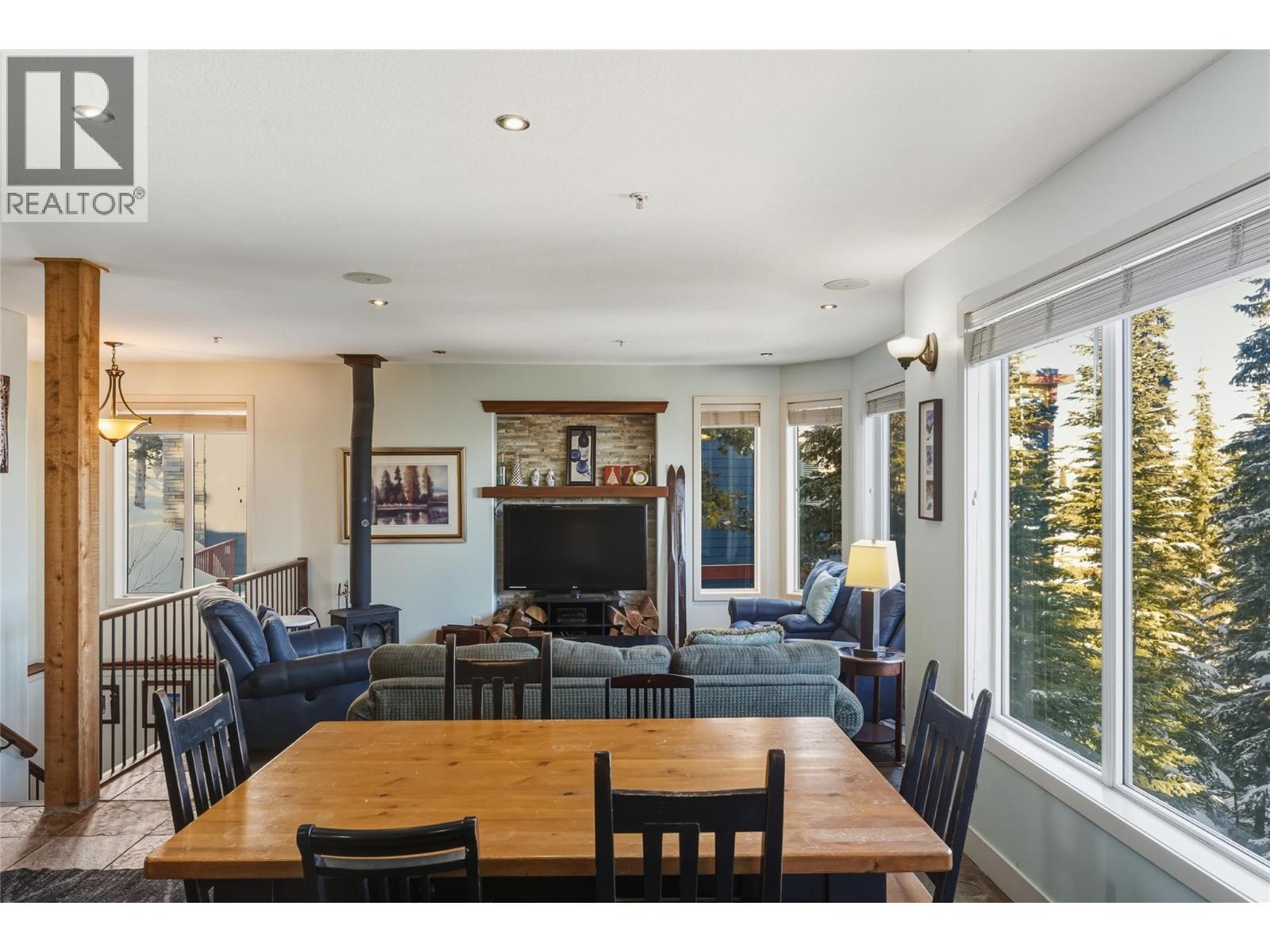 725 Monashee Road, Silver Star