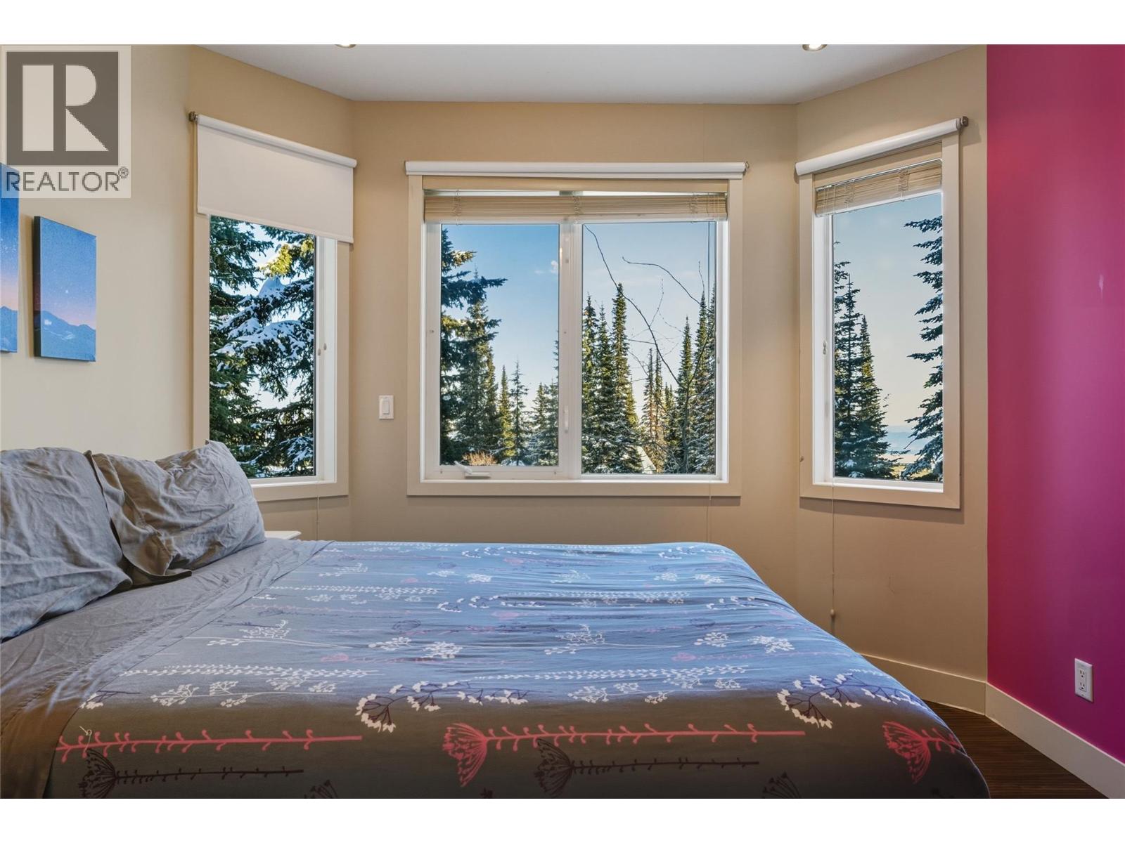 725 Monashee Road, Silver Star