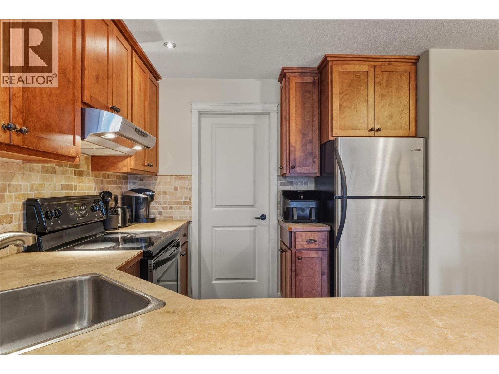 725 Monashee Road, Silver Star