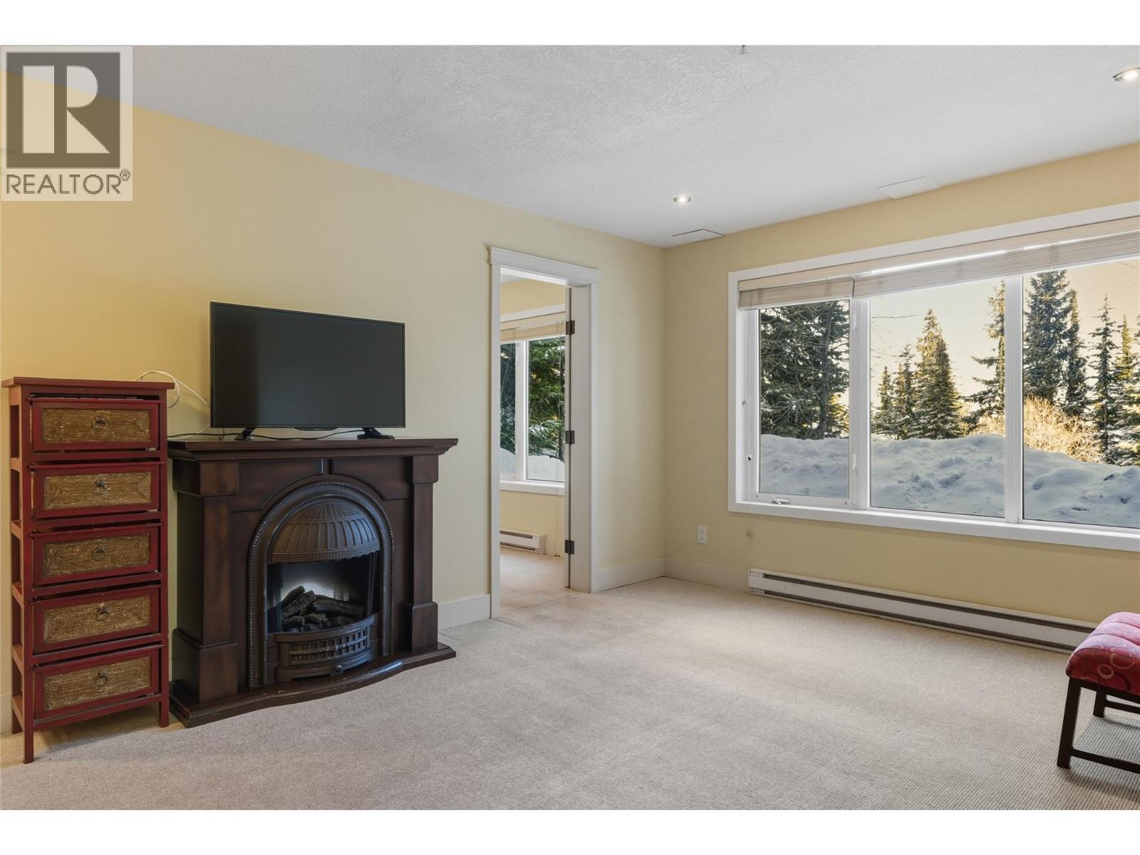 725 Monashee Road, Silver Star