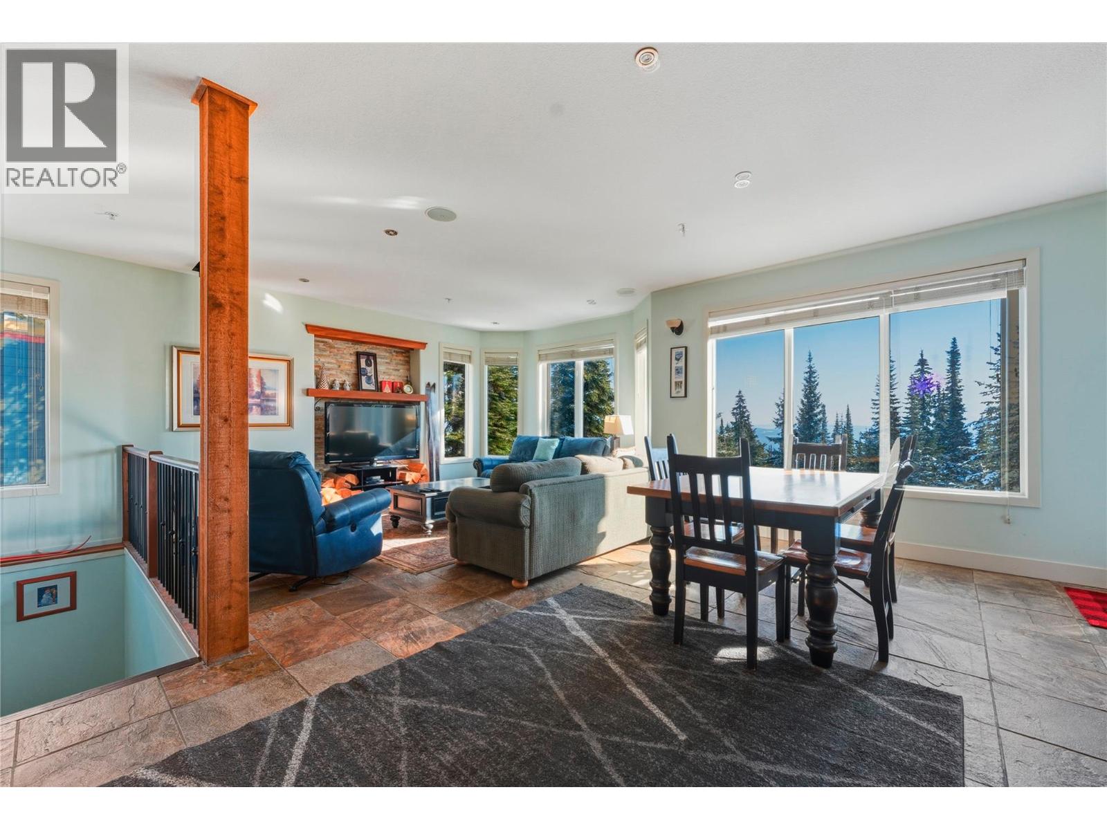 725 Monashee Road - 5