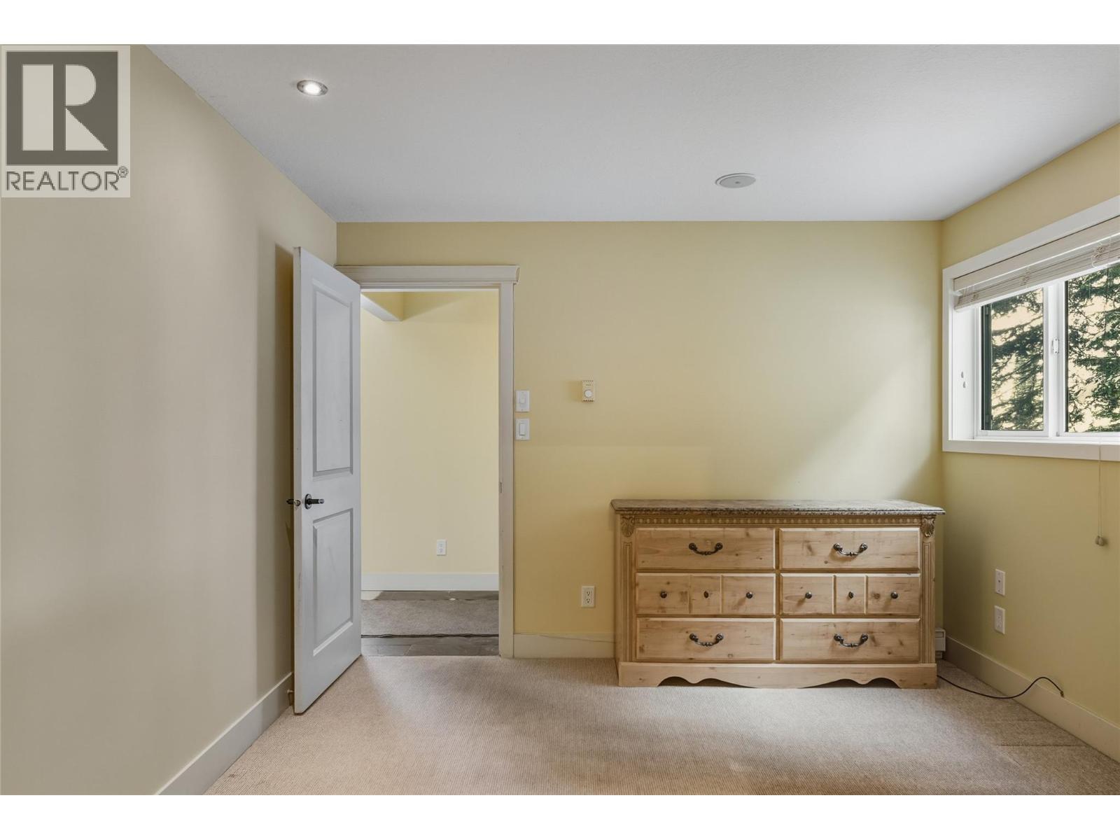 725 Monashee Road, Silver Star