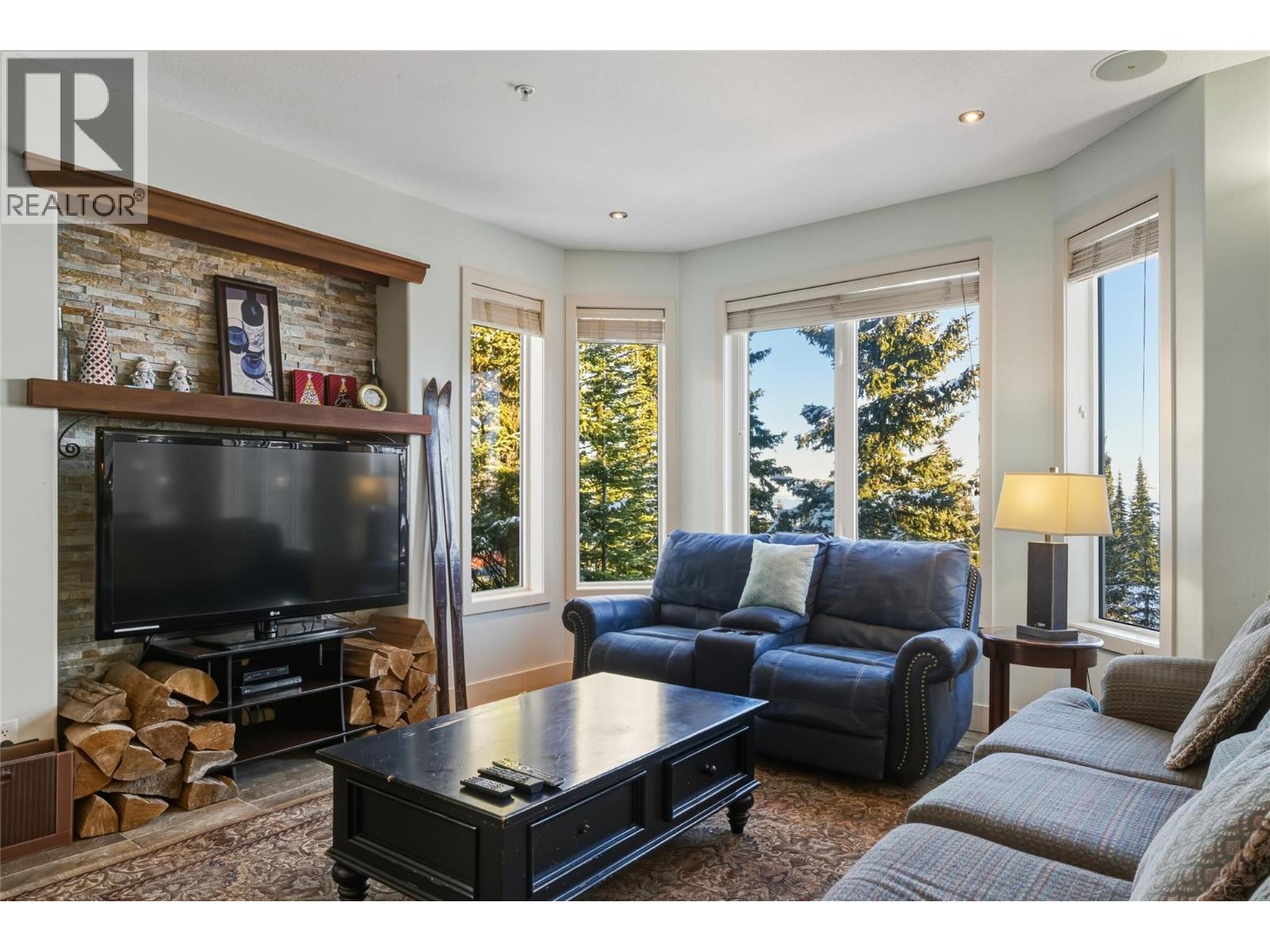 725 Monashee Road, Silver Star