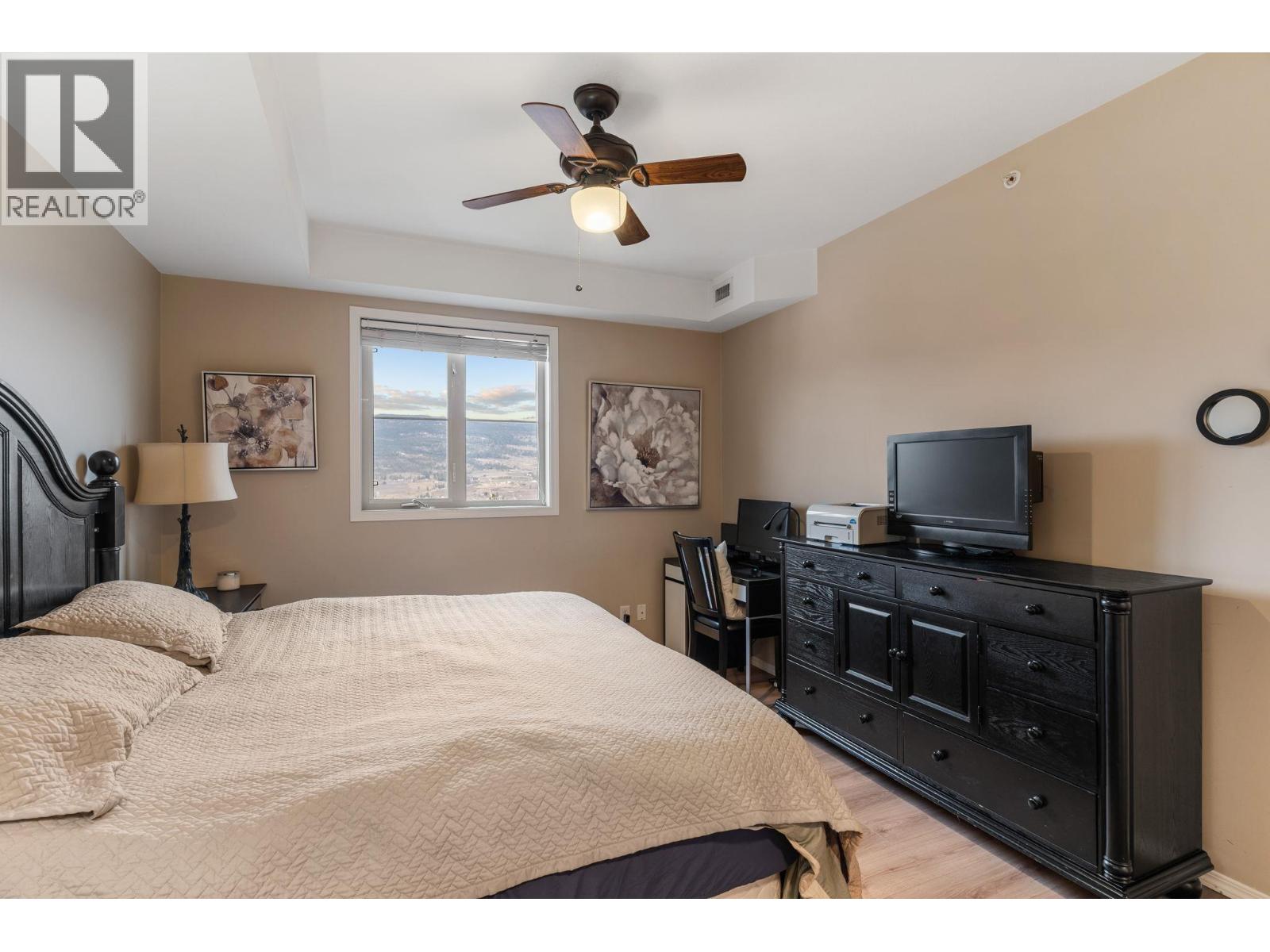 1616 1875 Country Club Drive, Kelowna