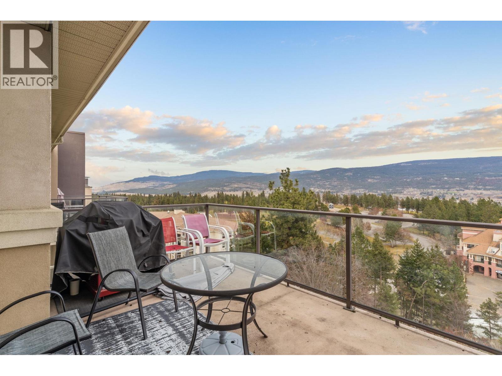 1616 1875 Country Club Drive, Kelowna