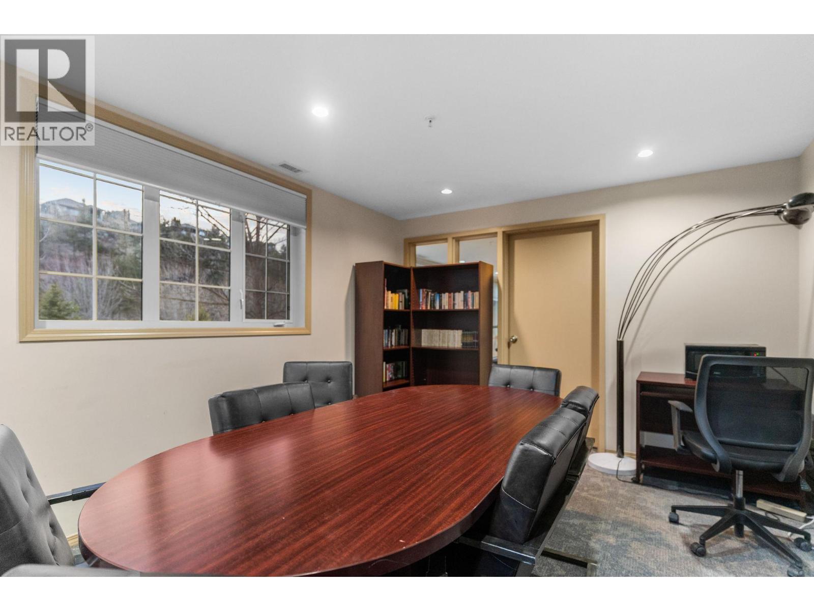 1616 1875 Country Club Drive, Kelowna