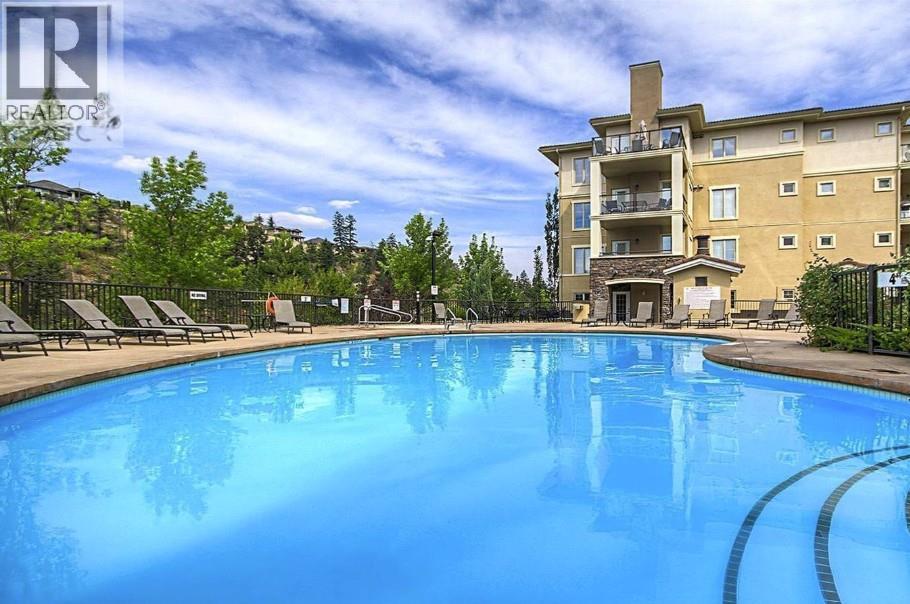 1616 1875 Country Club Drive, Kelowna