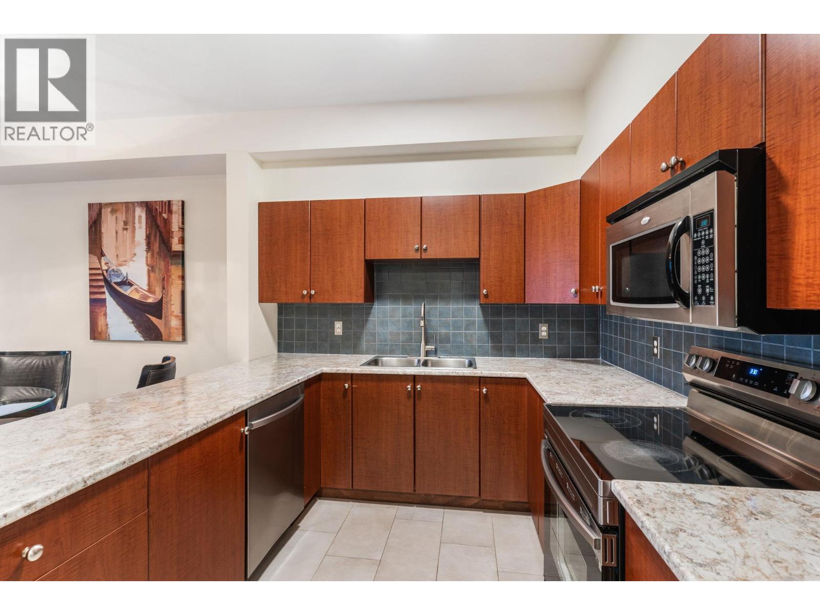 1616 1875 Country Club Drive, Kelowna