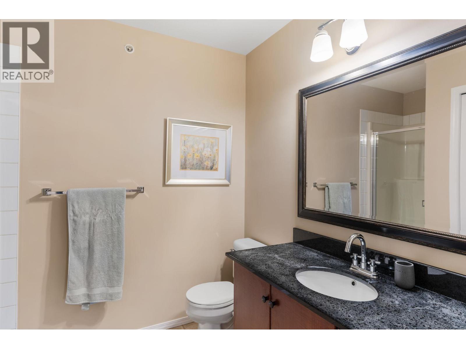 1616 1875 Country Club Drive, Kelowna