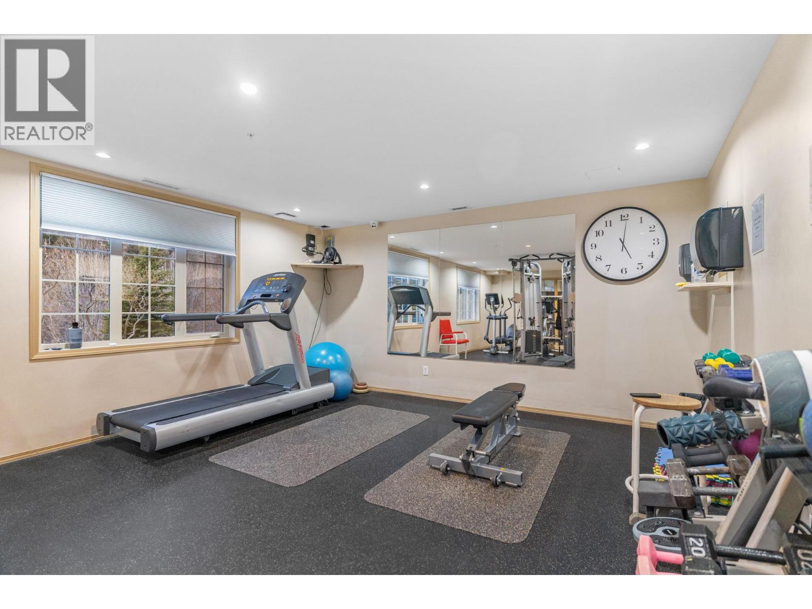 1616 1875 Country Club Drive, Kelowna