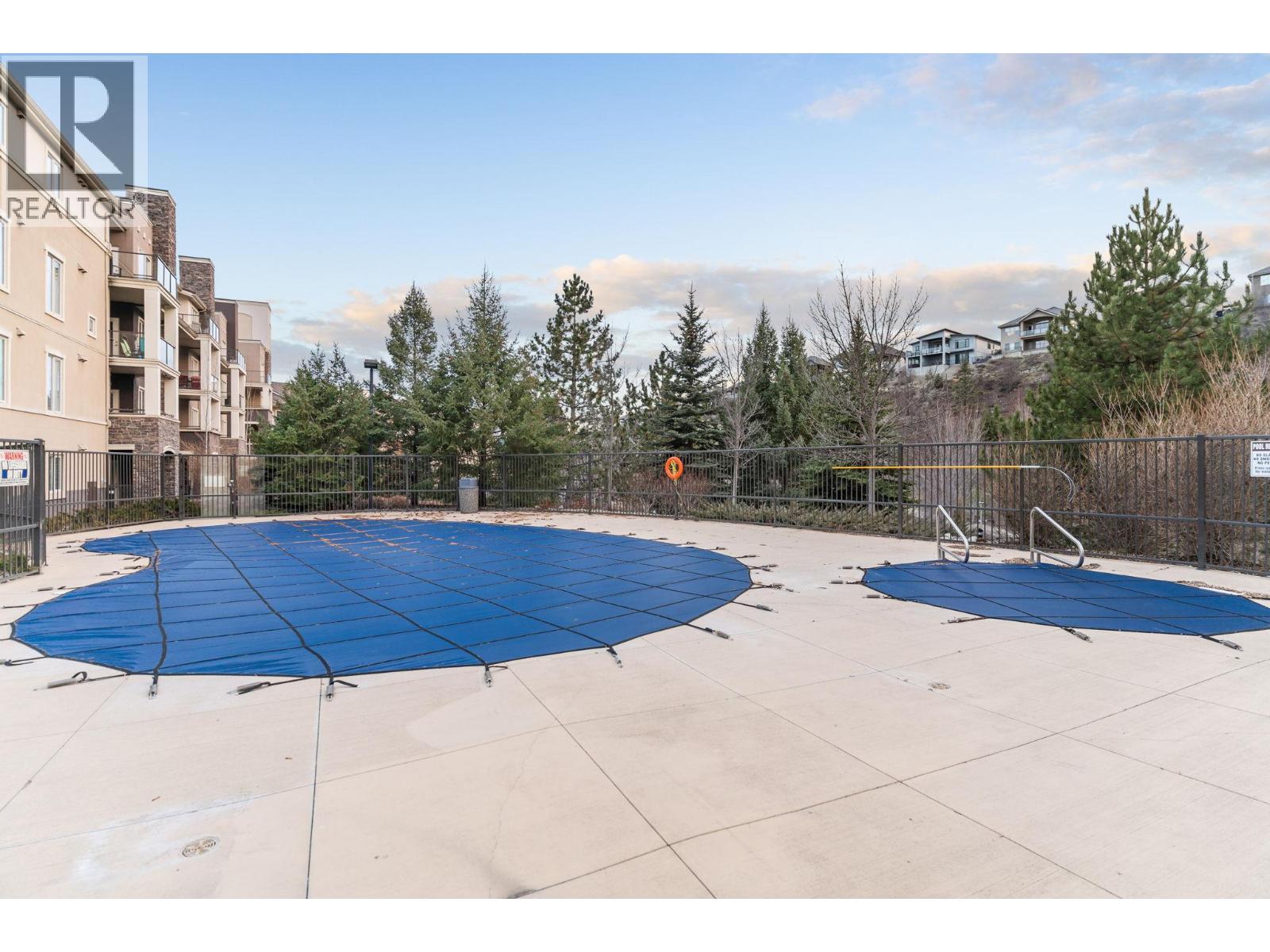 1616 1875 Country Club Drive, Kelowna