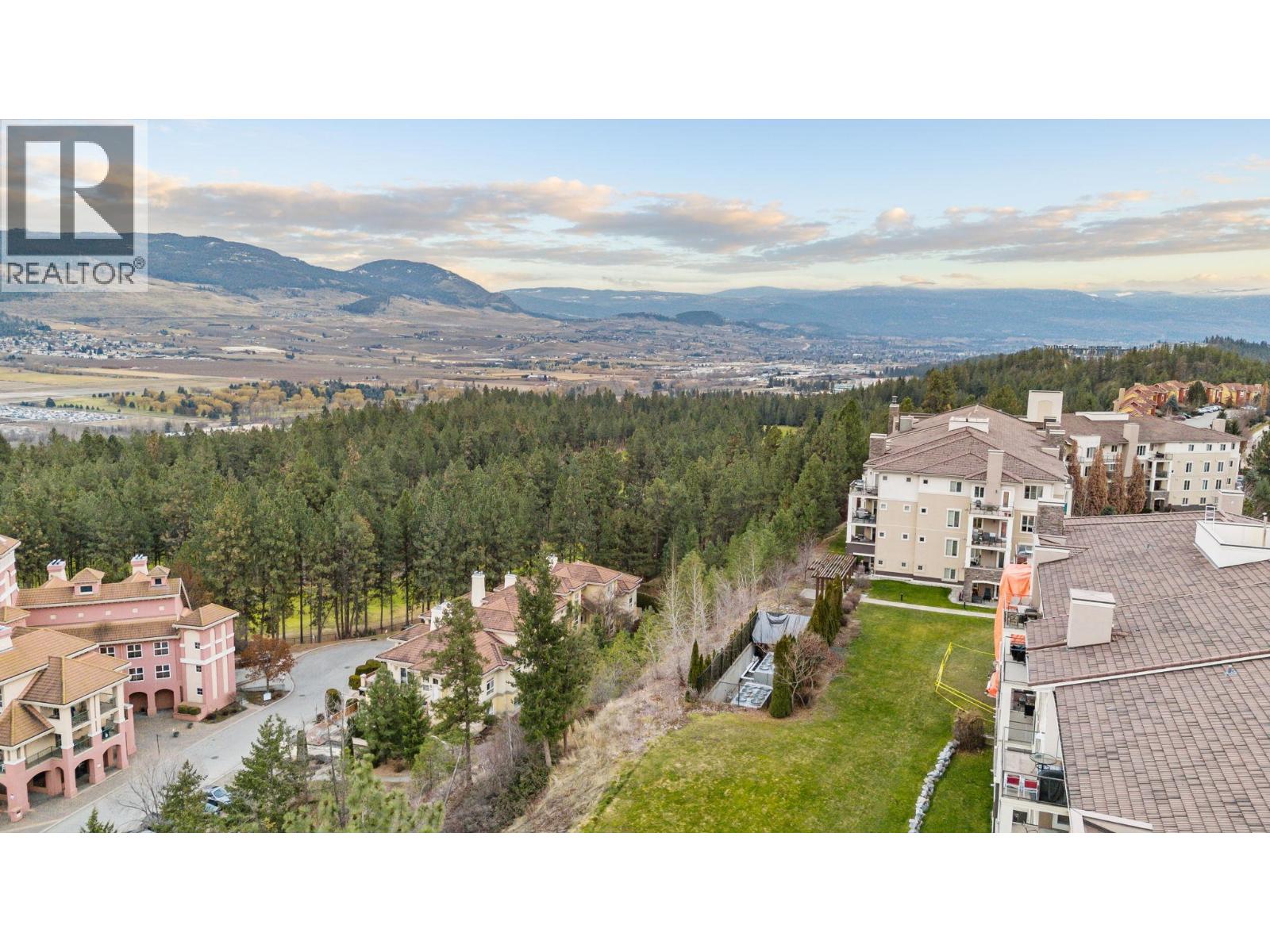 1616 1875 Country Club Drive, Kelowna