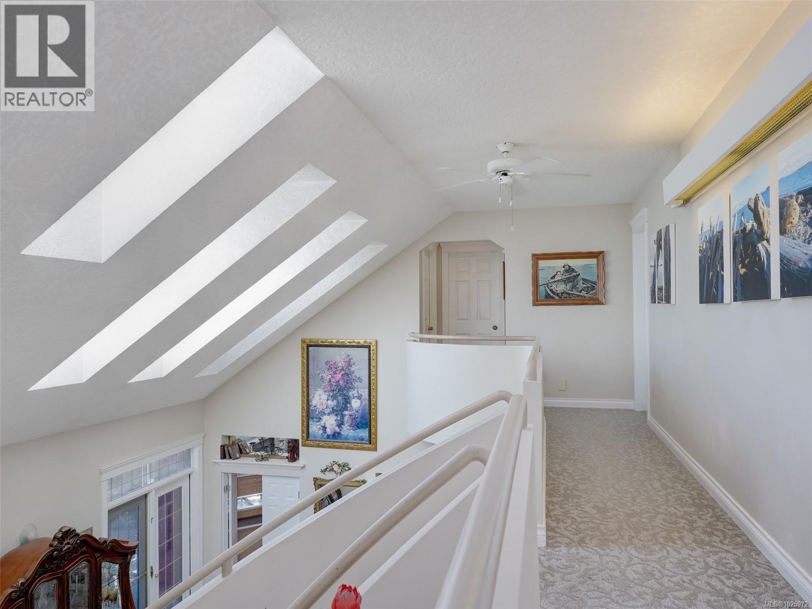  8626 Lochside Drive, North Saanich