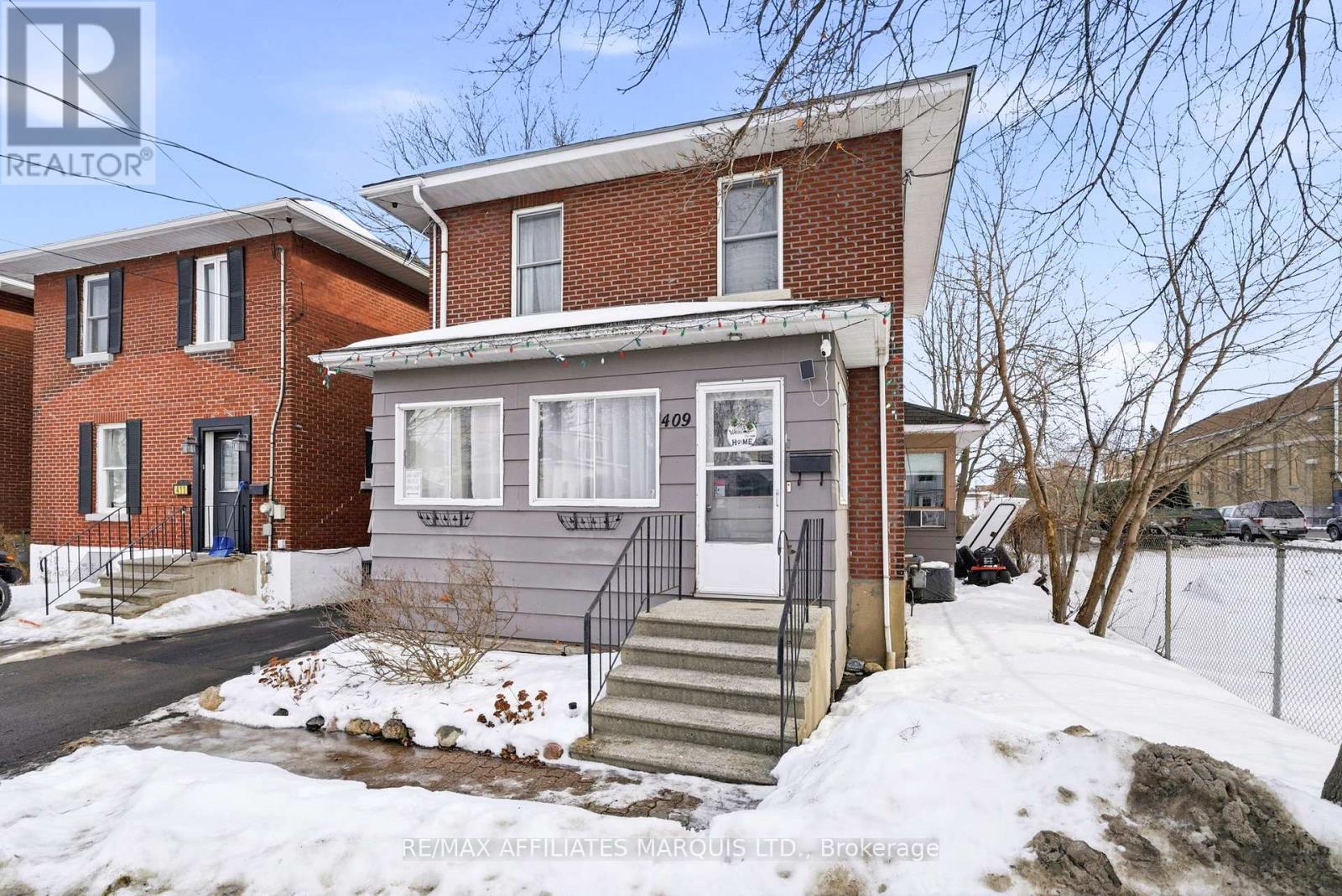 409 Marlborough photo 2