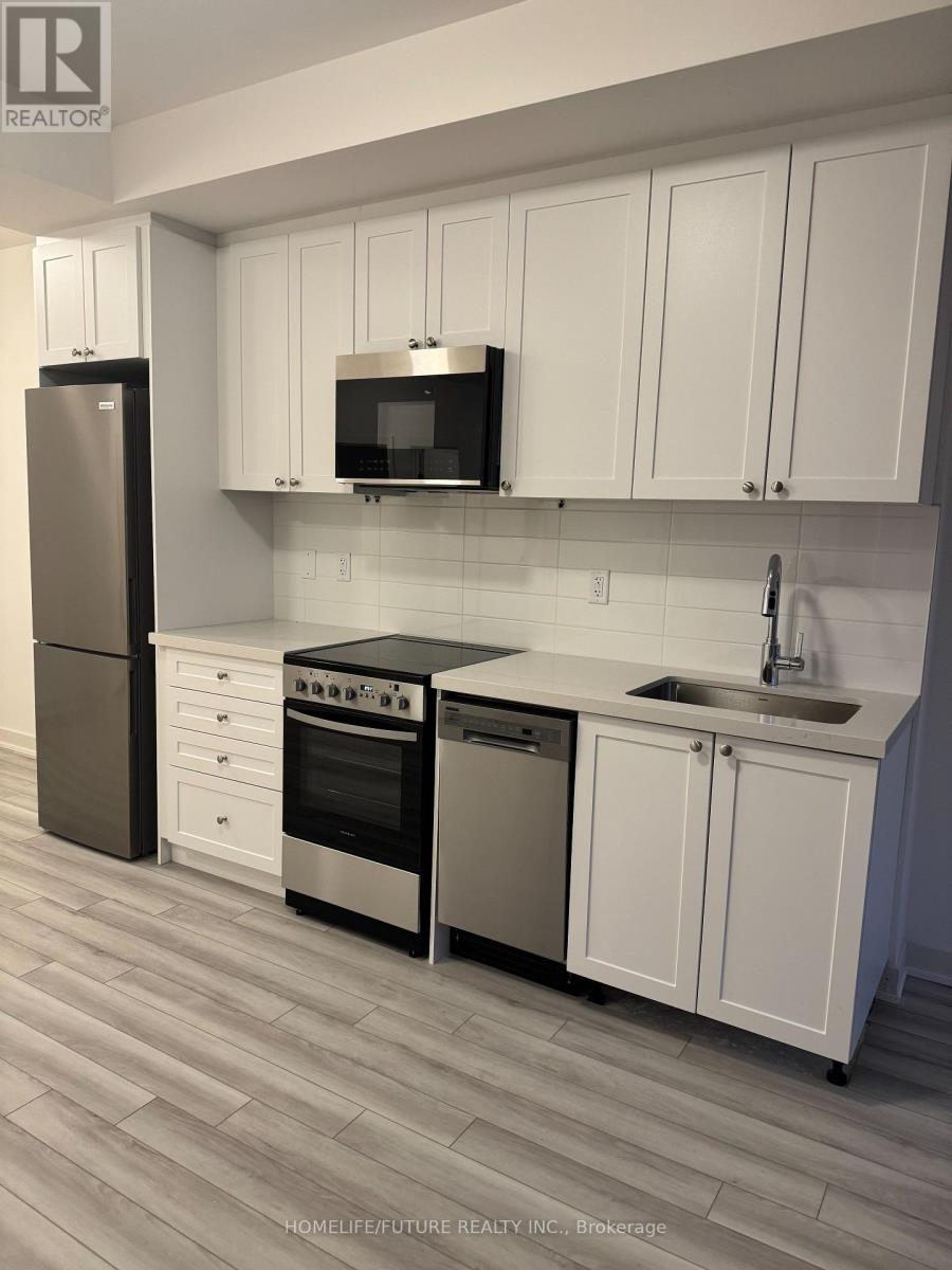 55 Clarington Unit 1112 photo 5