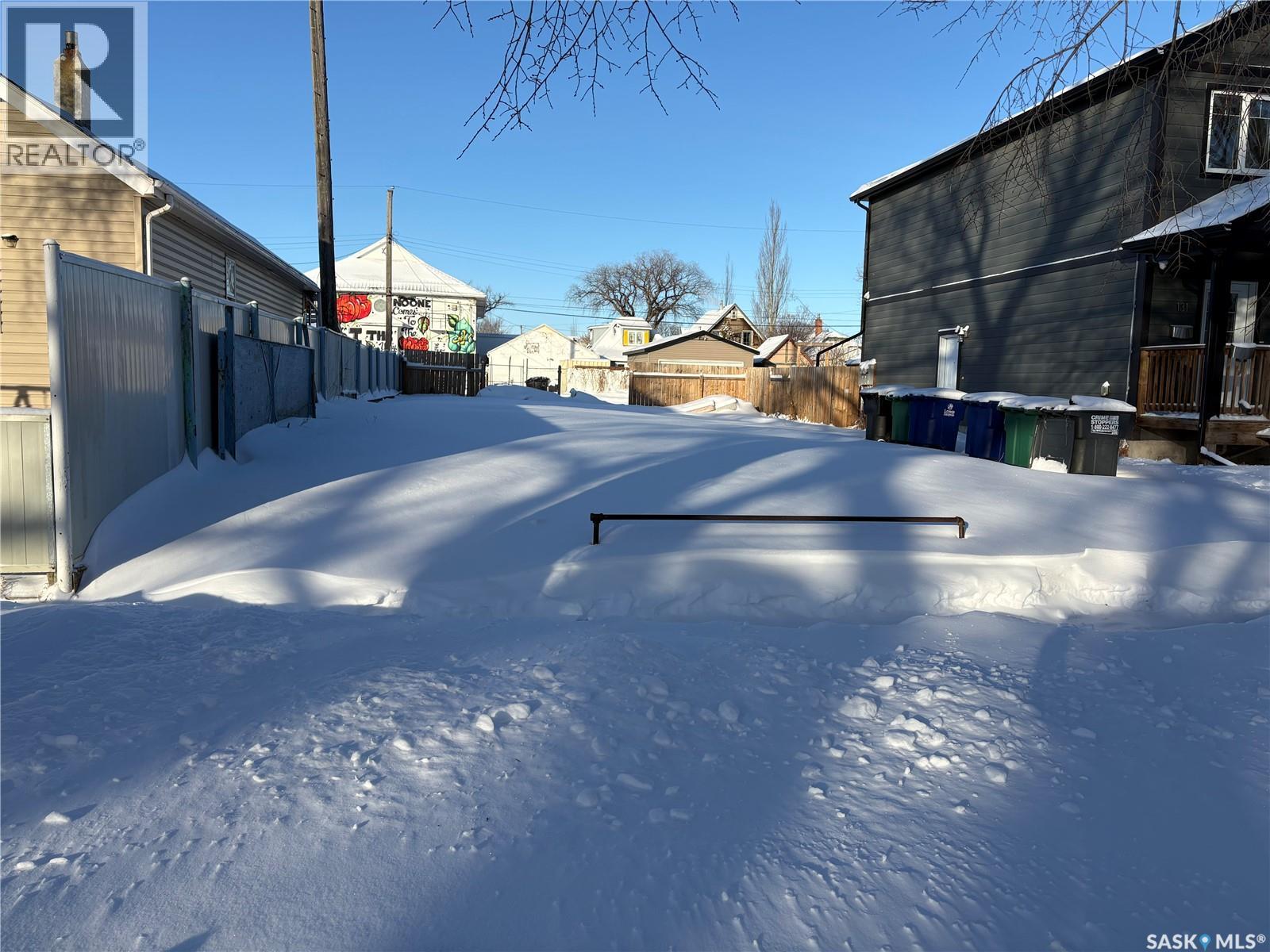 133 E AVENUE S