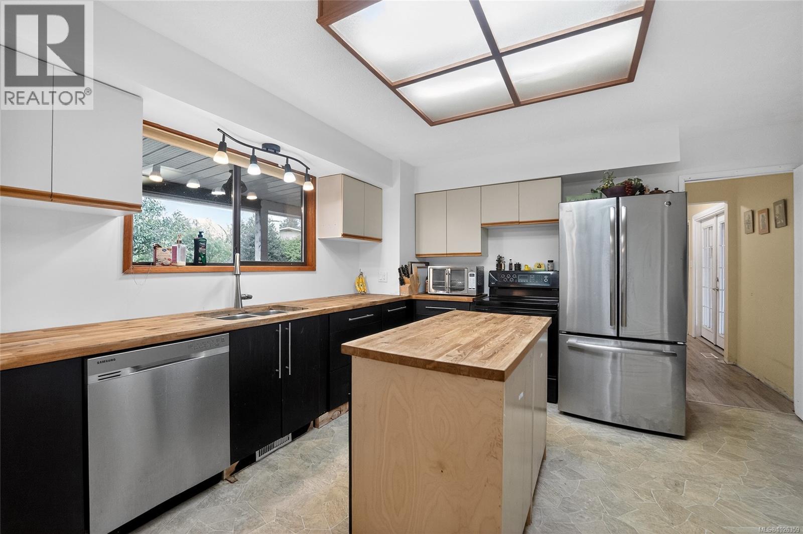 10875 Grandview Rd, Saltair