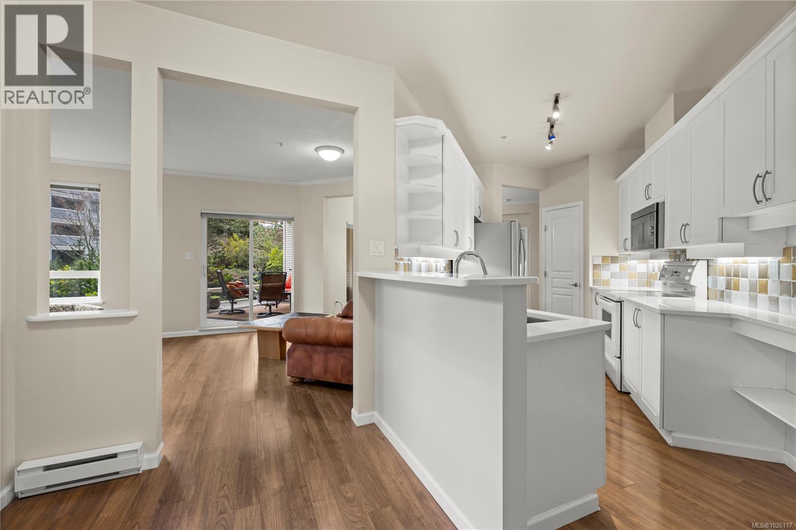 101 5625 Edgewater Lane, Nanaimo