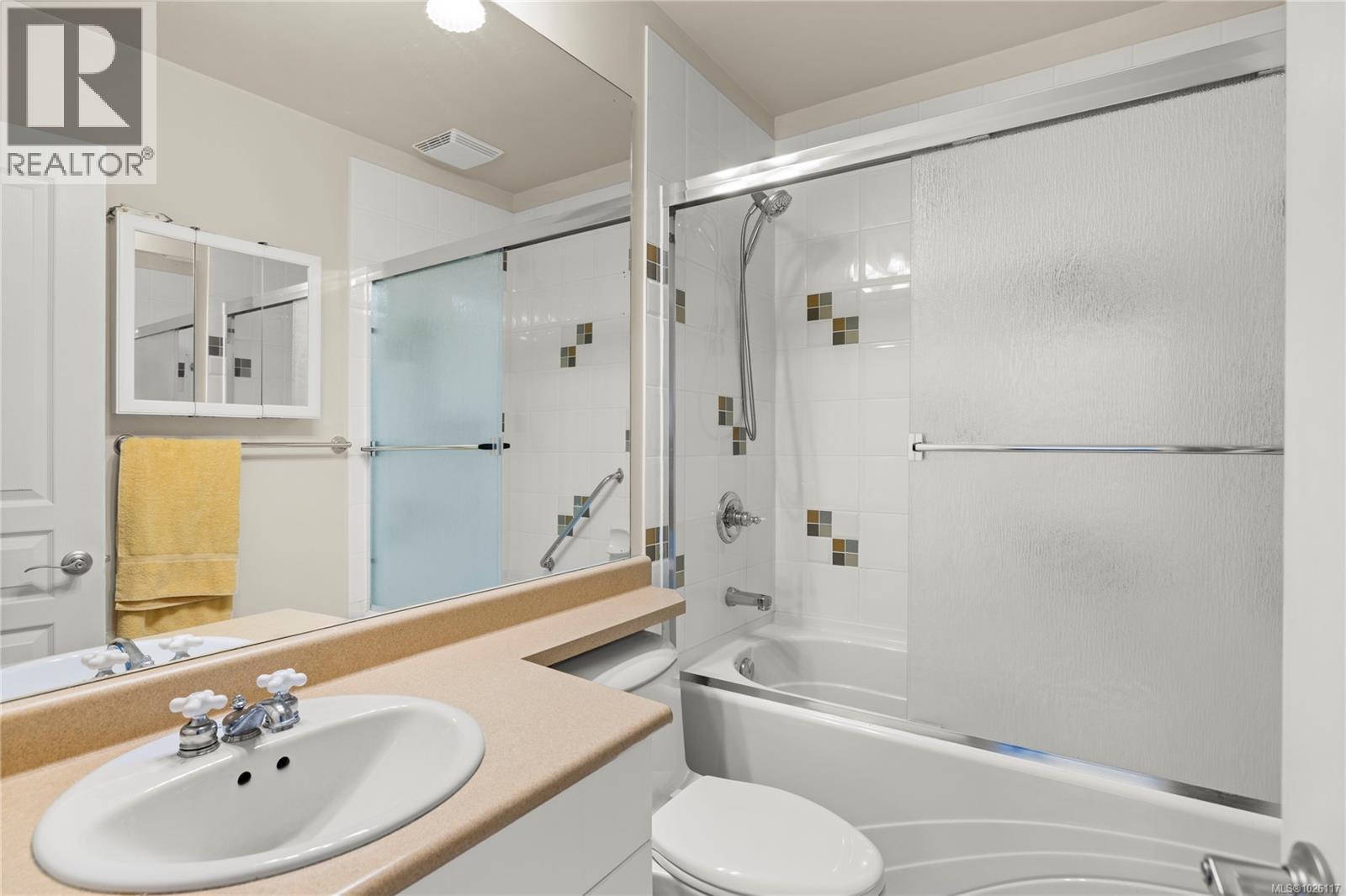 101 5625 Edgewater Lane, Nanaimo