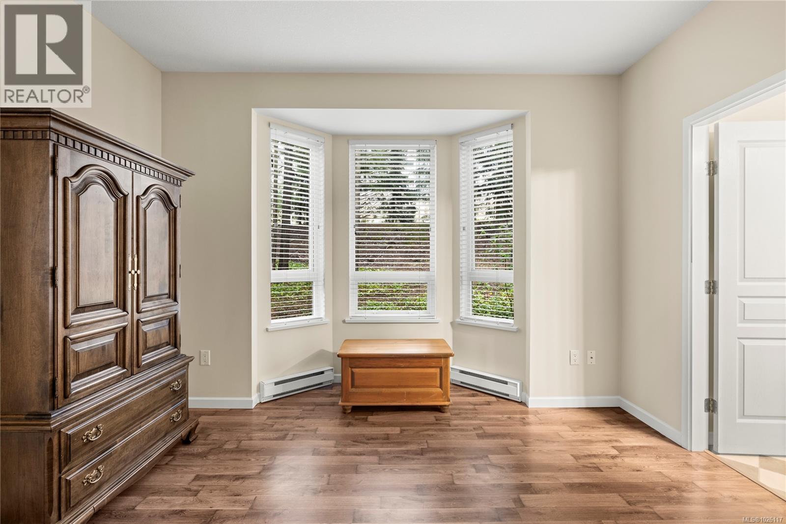 101 5625 Edgewater Lane, Nanaimo