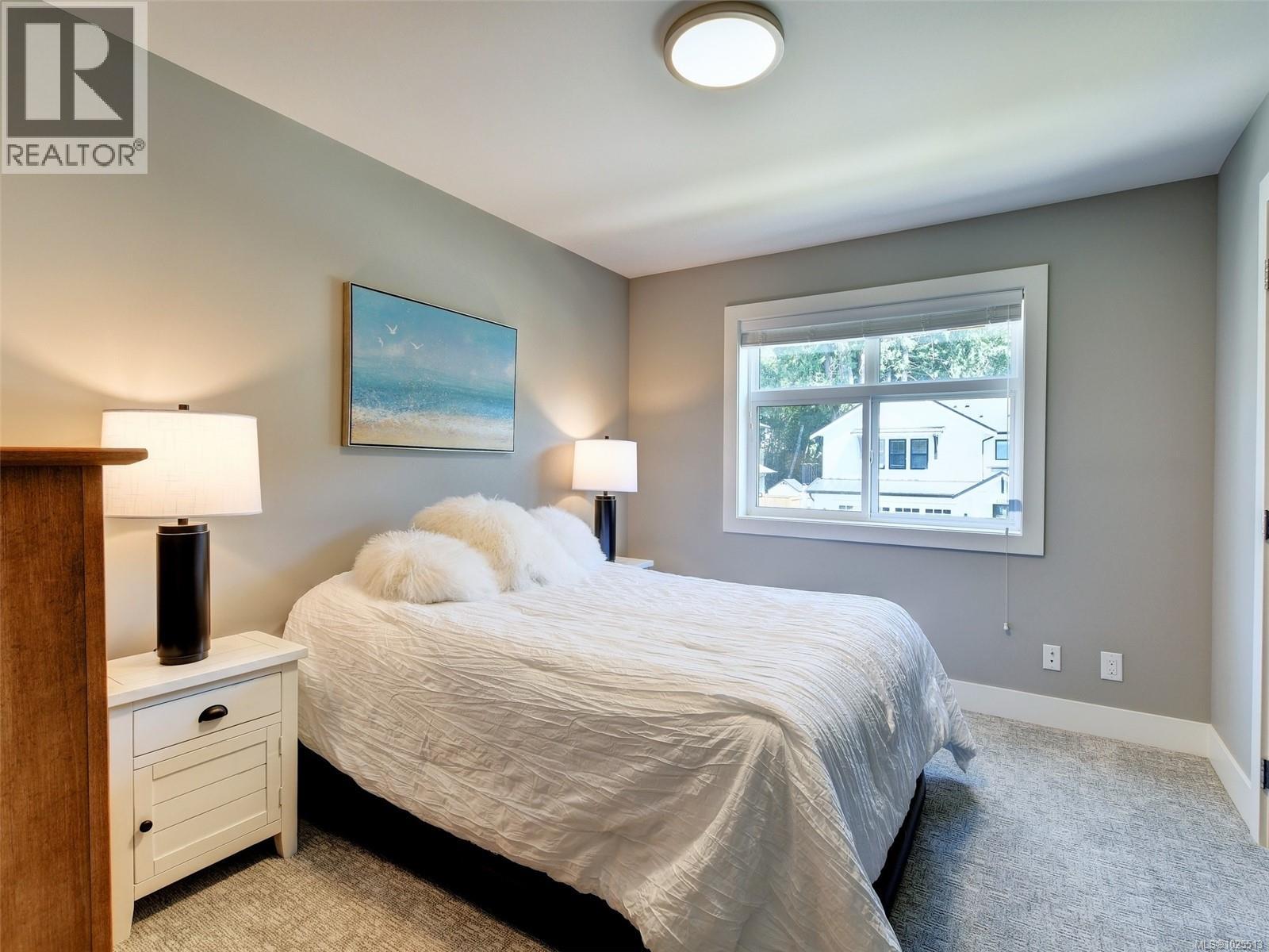 1027 Deltana Ave, Langford