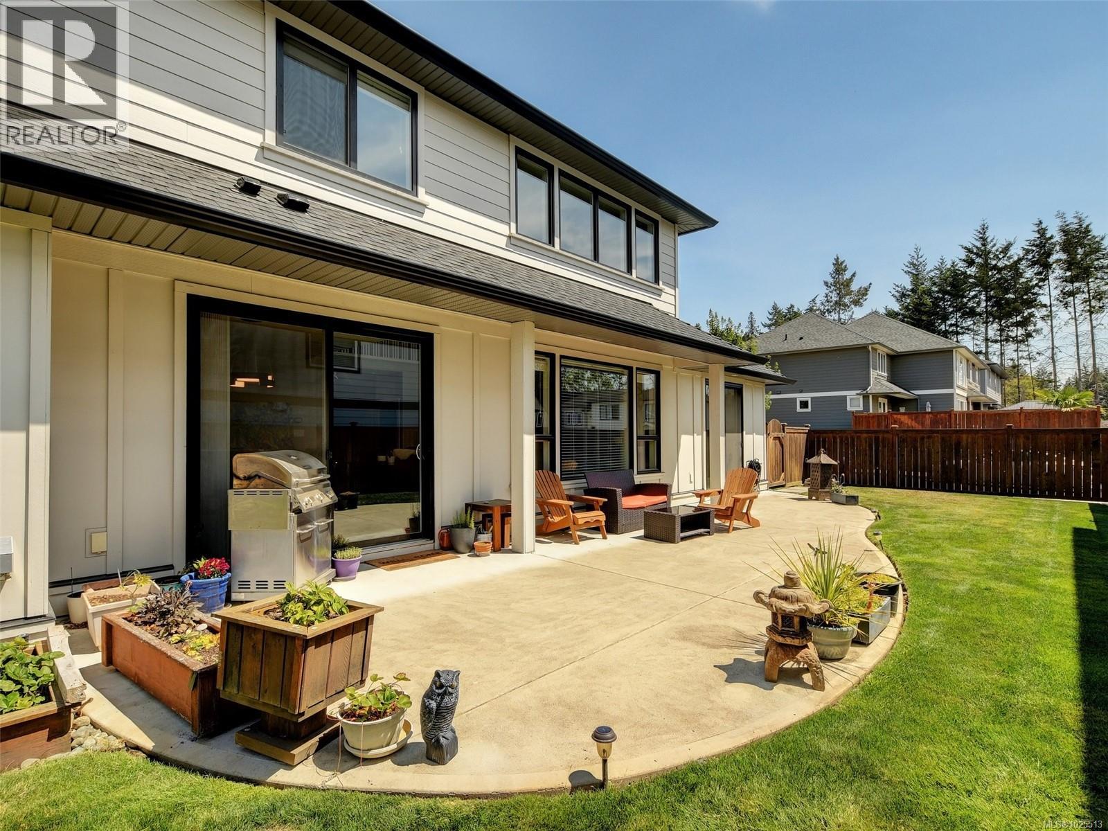 1027 Deltana Ave, Langford