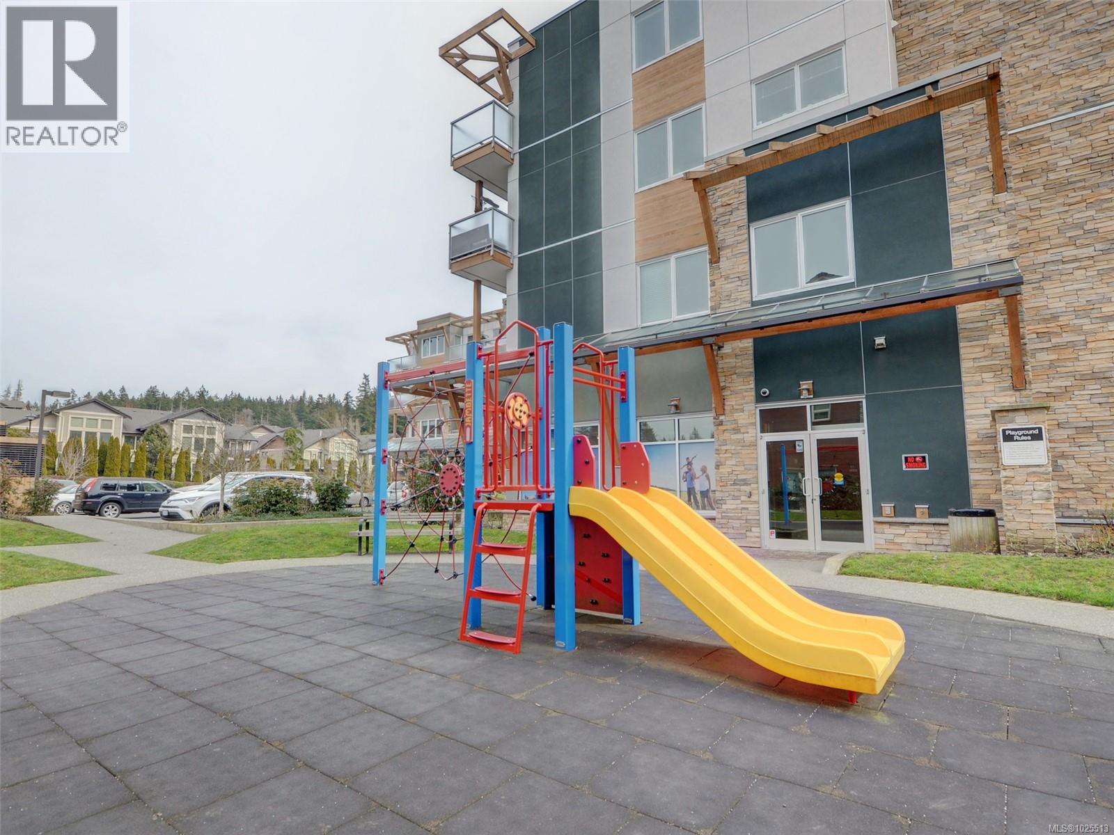 1027 Deltana Ave, Langford