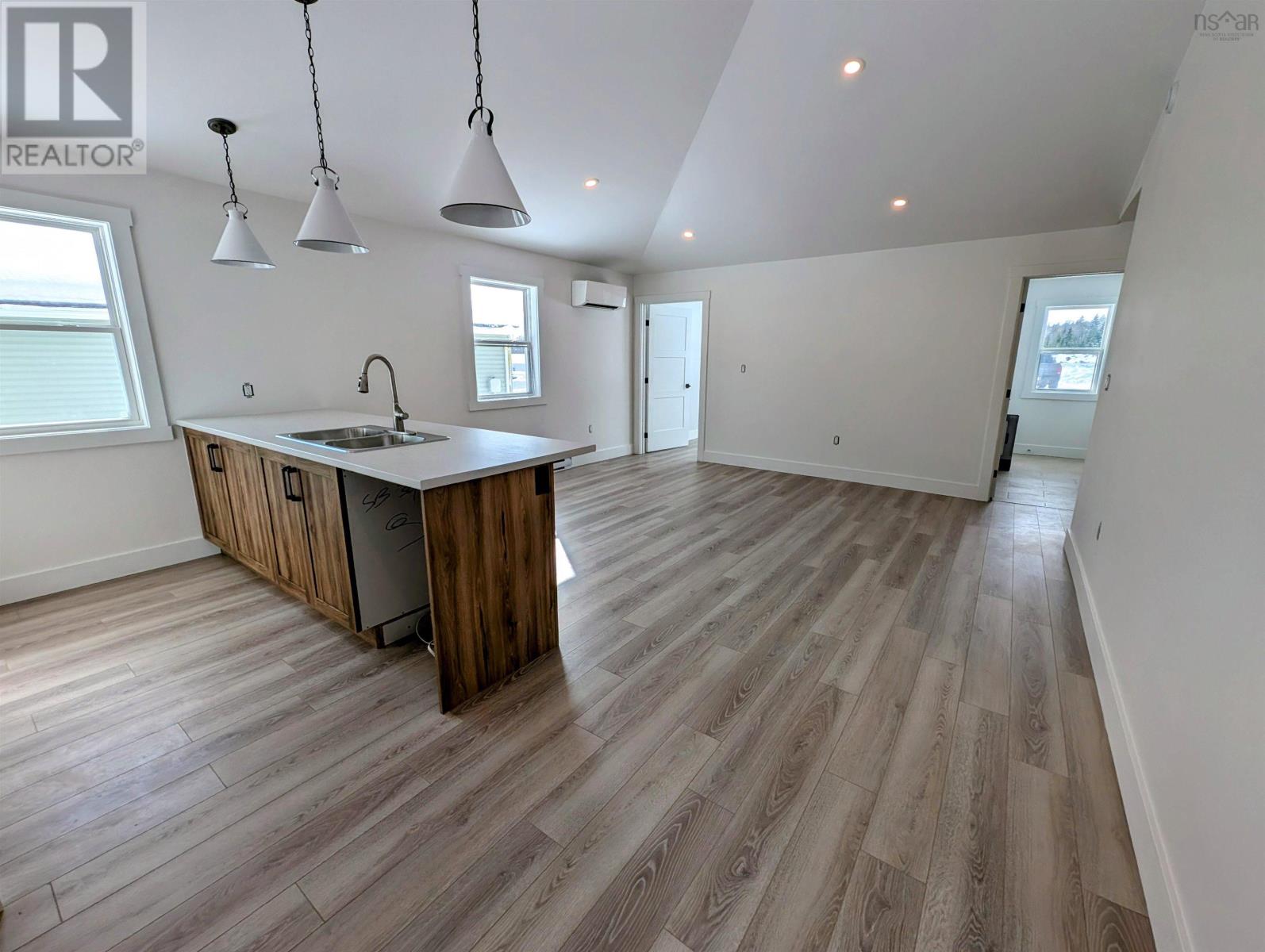 Property 7 of 29 of 8 Shadebush Walk