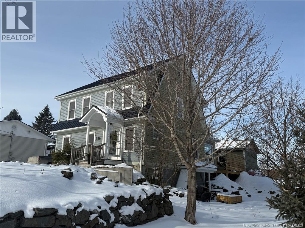 116 Eastwood Drive - Photo 2 of 26, Woodstock, New Brunswick