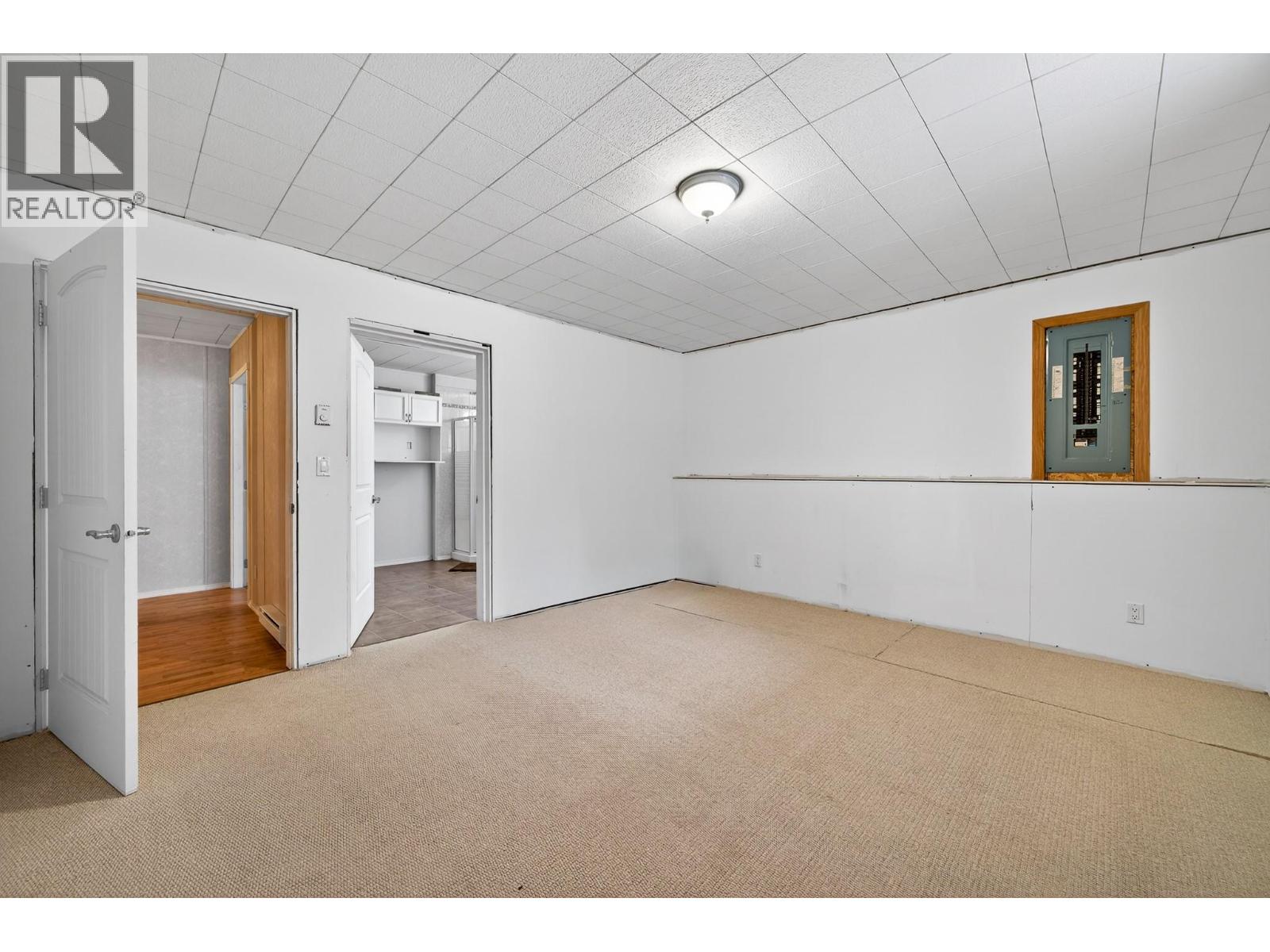 4587 MARTIN CREEK Road, Pritchard