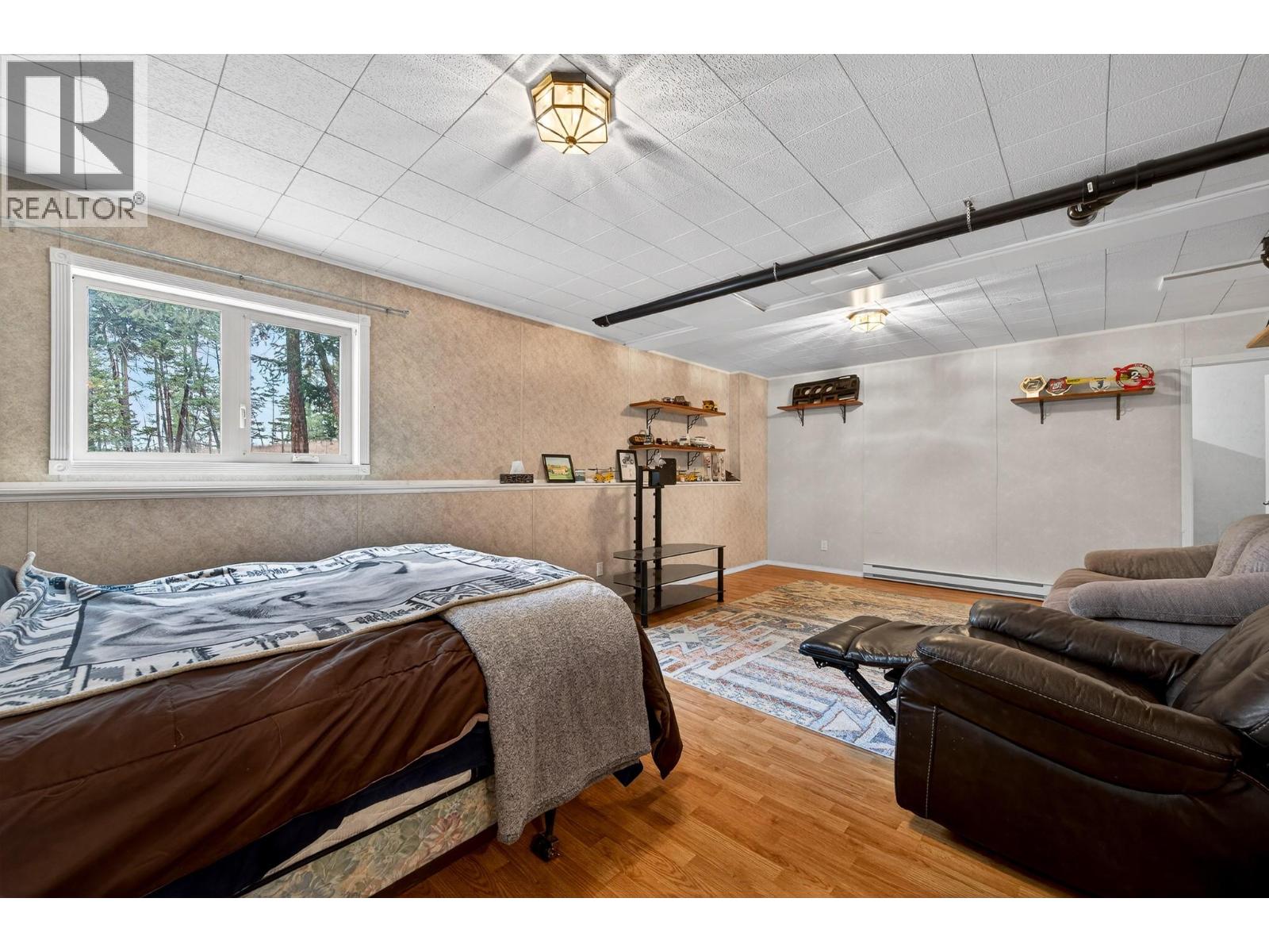 4587 MARTIN CREEK Road, Pritchard