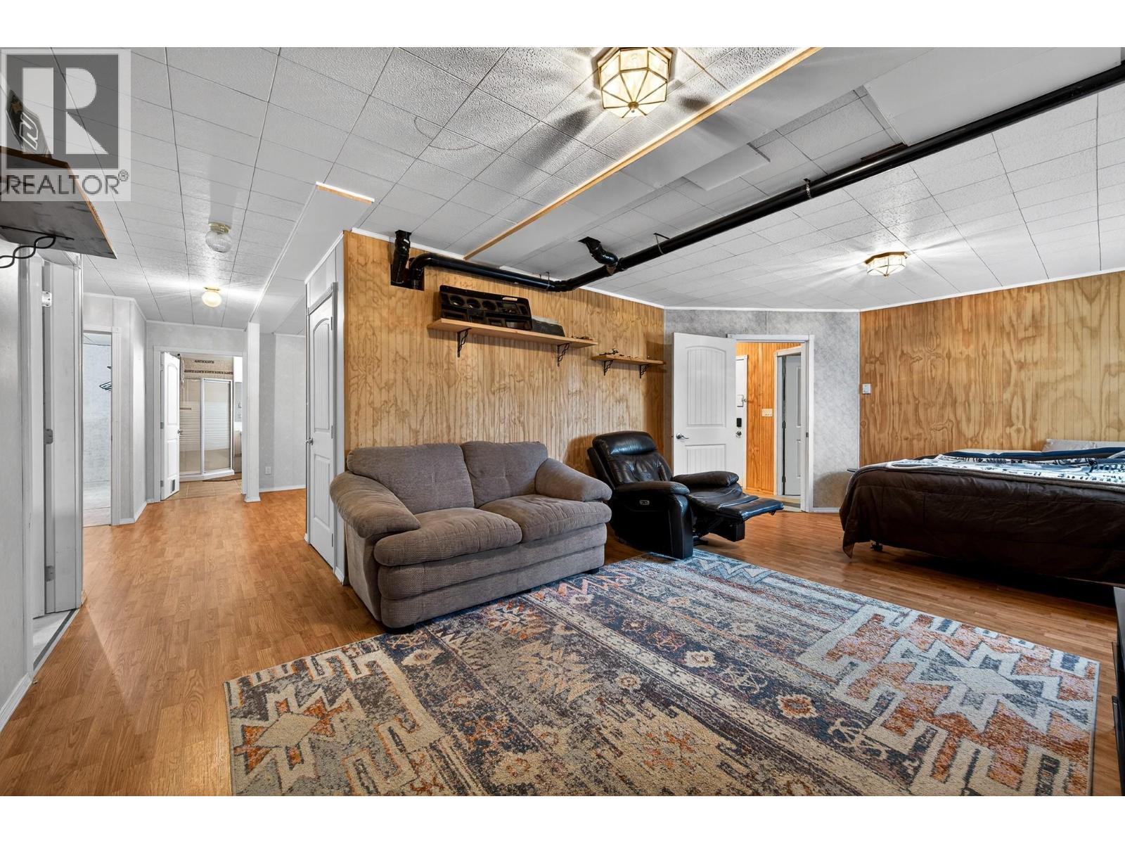 4587 MARTIN CREEK Road, Pritchard