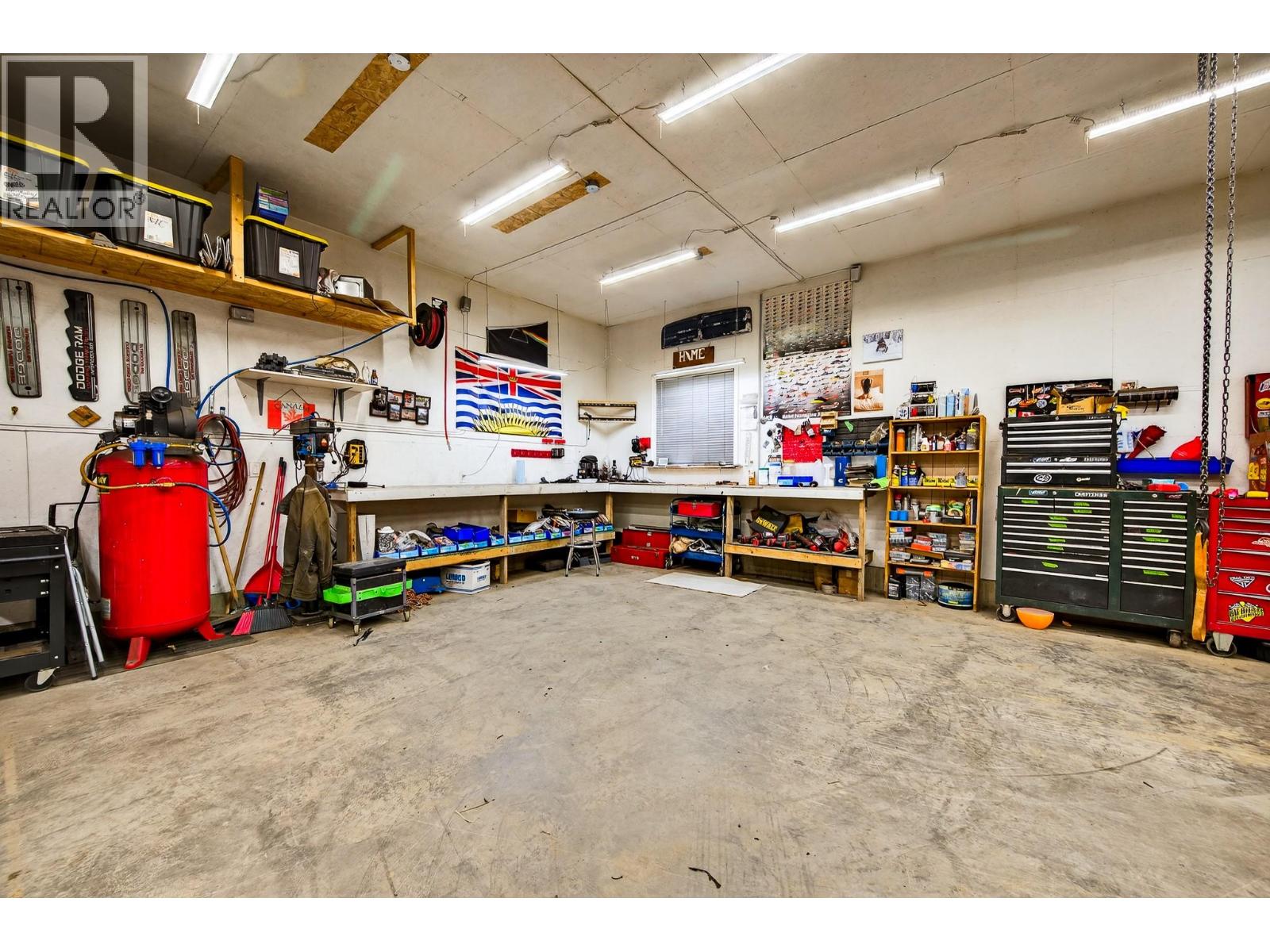 4587 MARTIN CREEK Road, Pritchard