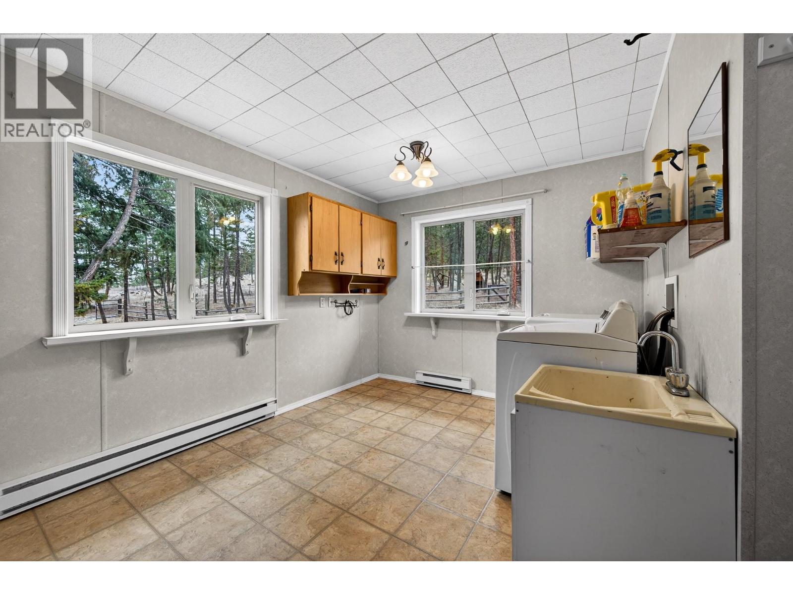 4587 MARTIN CREEK Road, Pritchard