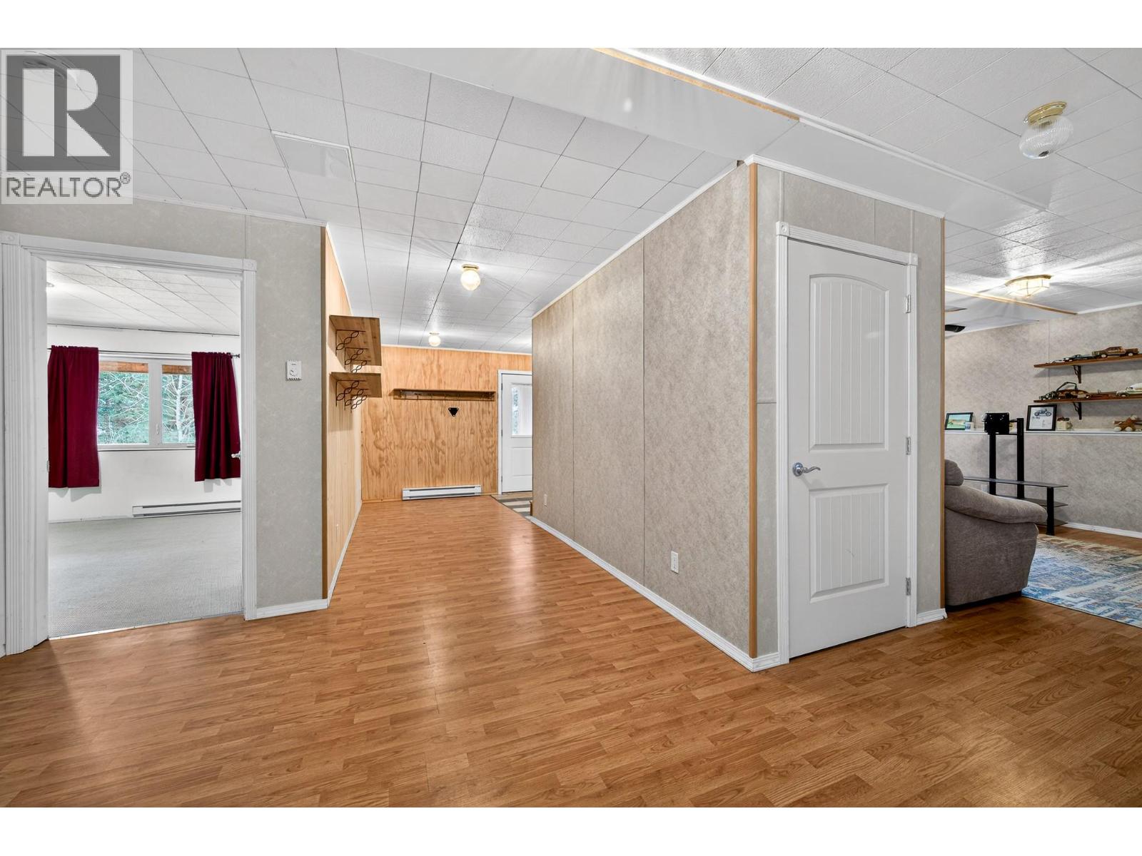 4587 MARTIN CREEK Road, Pritchard