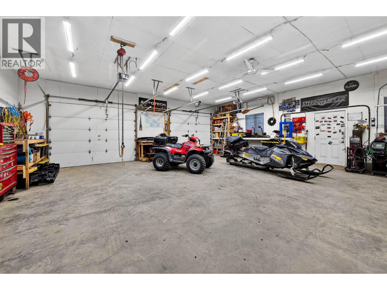 4587 MARTIN CREEK Road, Pritchard