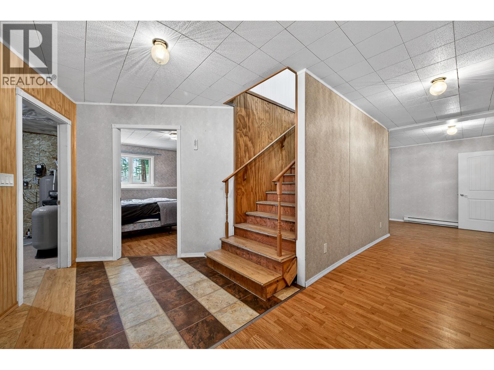 4587 MARTIN CREEK Road, Pritchard