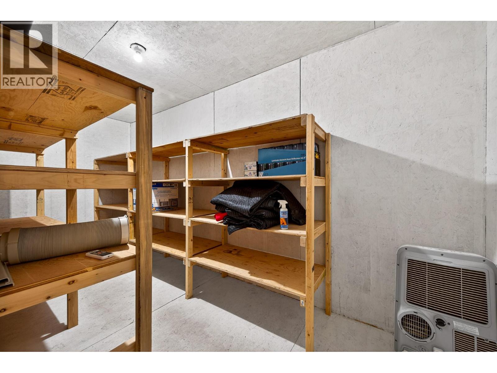 4587 MARTIN CREEK Road, Pritchard