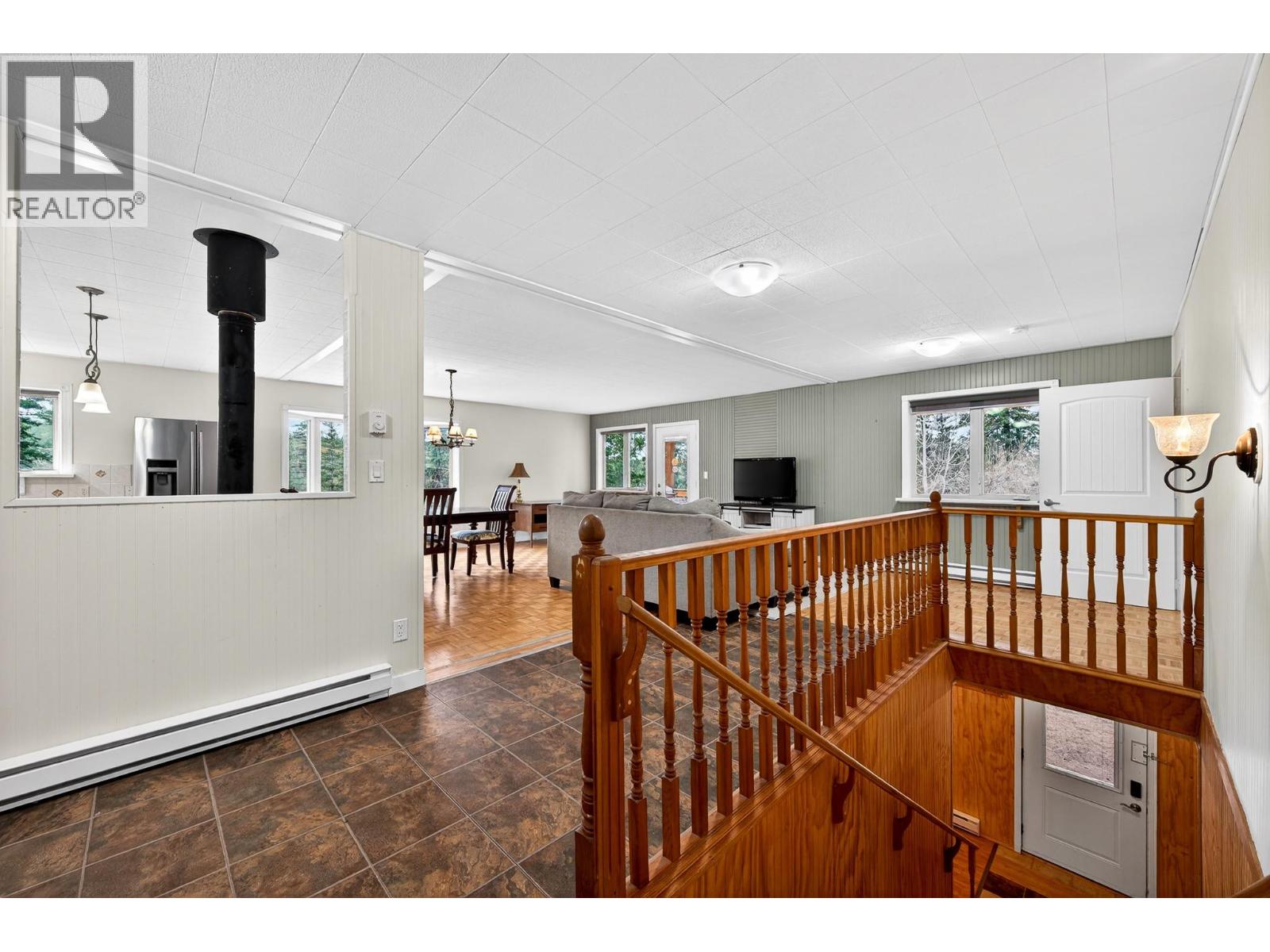 4587 MARTIN CREEK Road, Pritchard