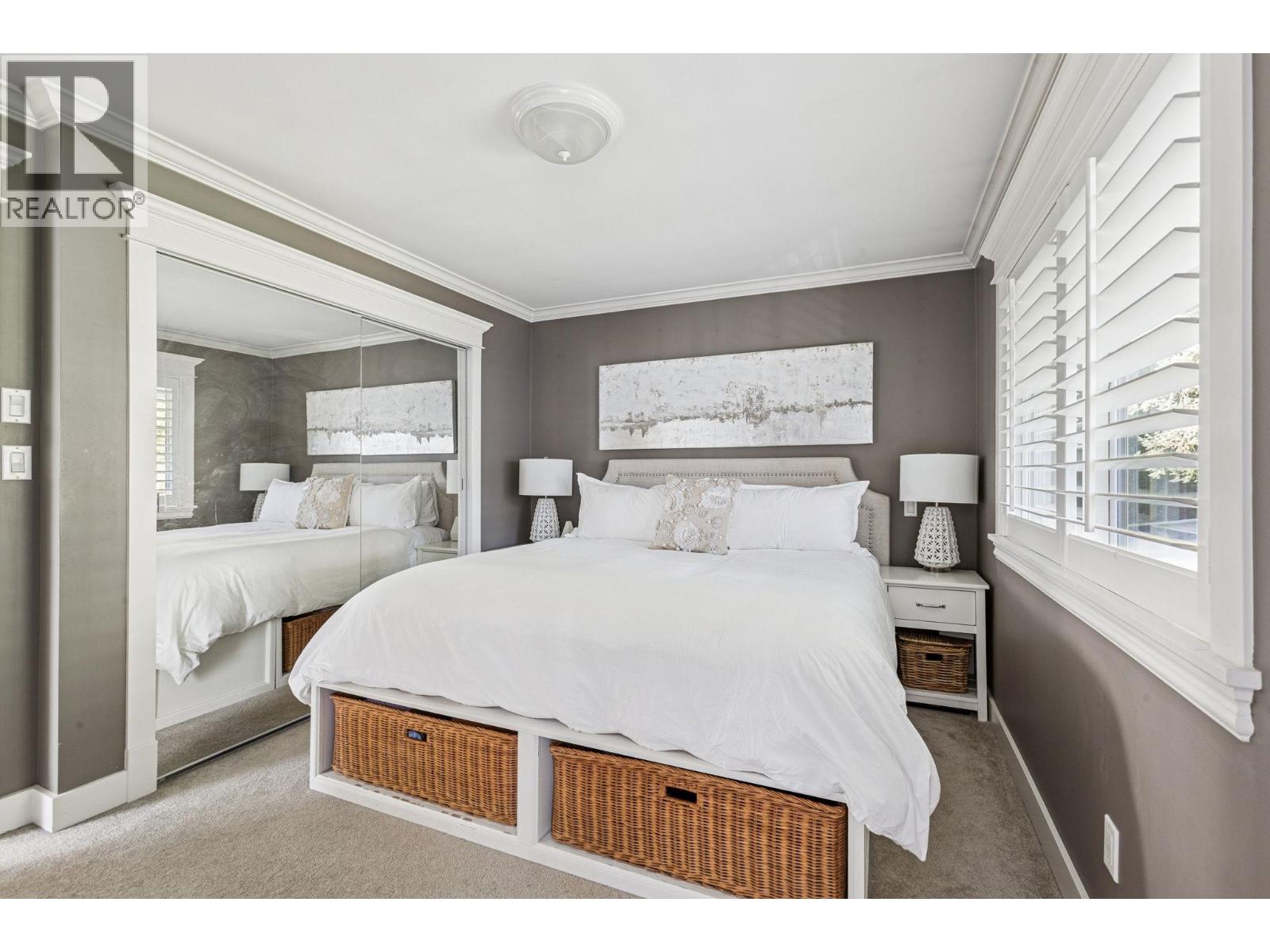 4687 HOSKINS ROAD, North Vancouver