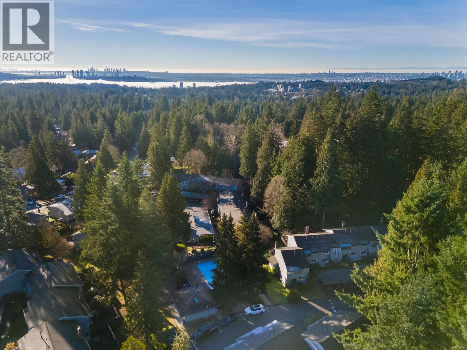 4687 HOSKINS ROAD, North Vancouver