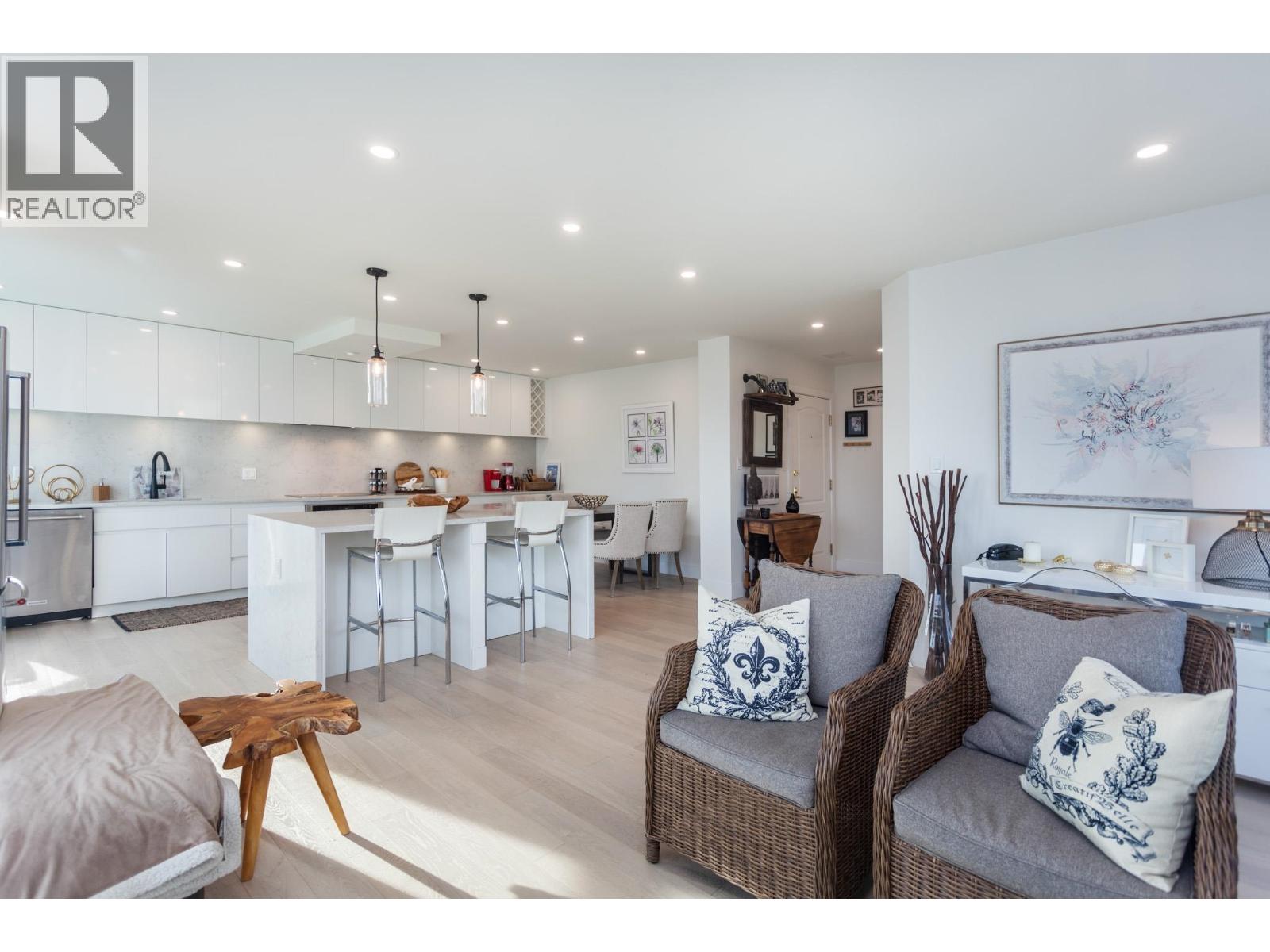 PH1 140 E 14TH STREET, North Vancouver