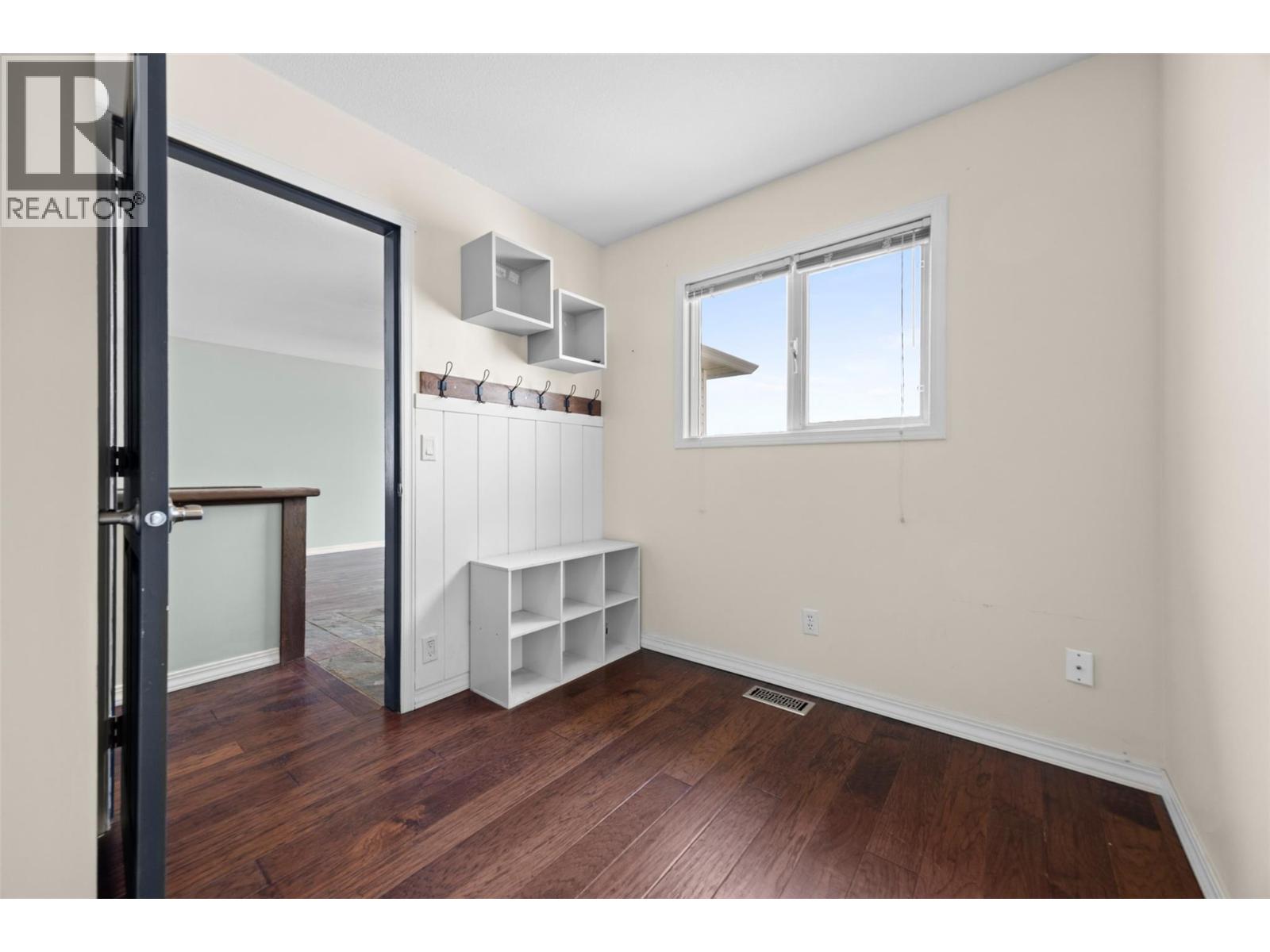#8 6400 Spencer Road - 15