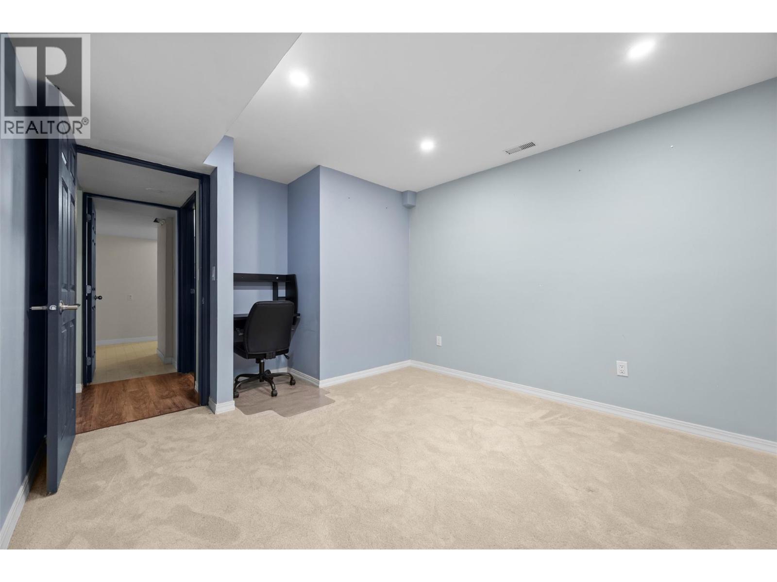 8 6400 Spencer Road, Kelowna