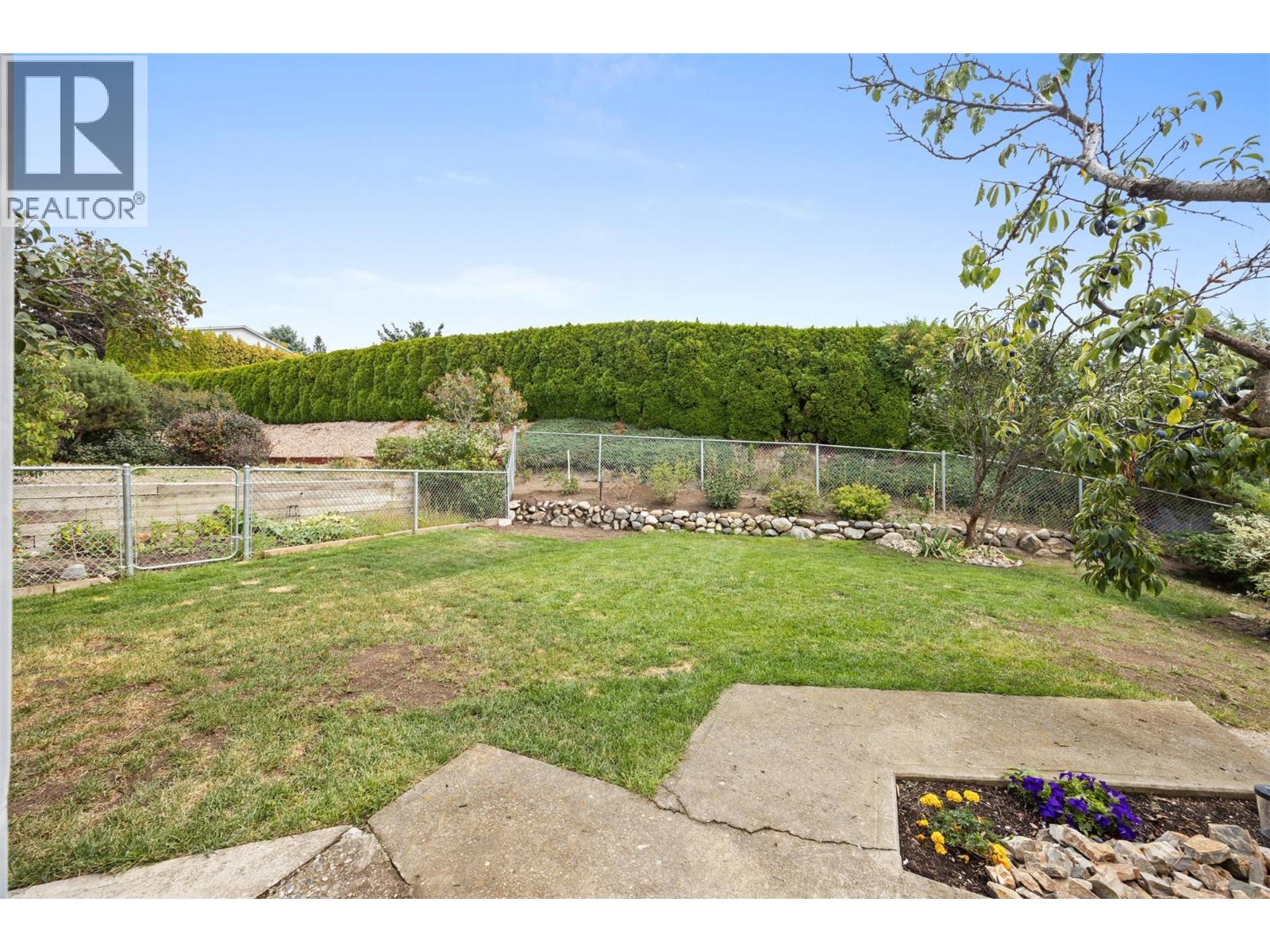 8 6400 Spencer Road, Kelowna